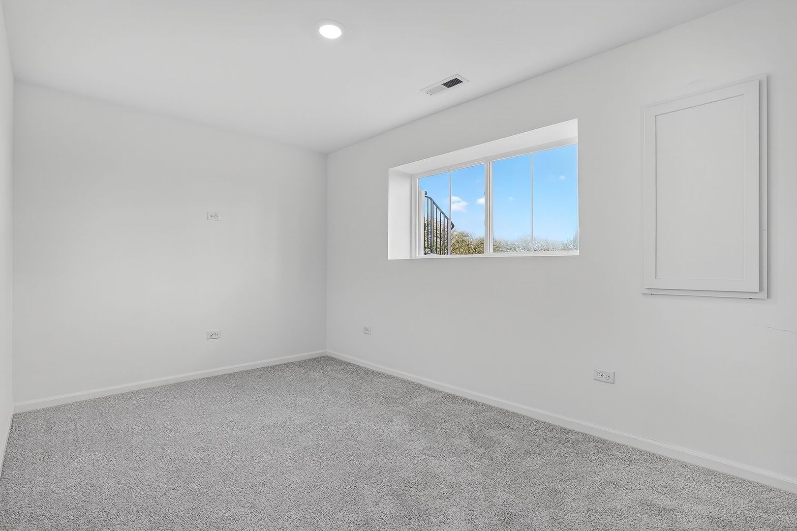 422 Red Oak Circle, Volo, IL 60020