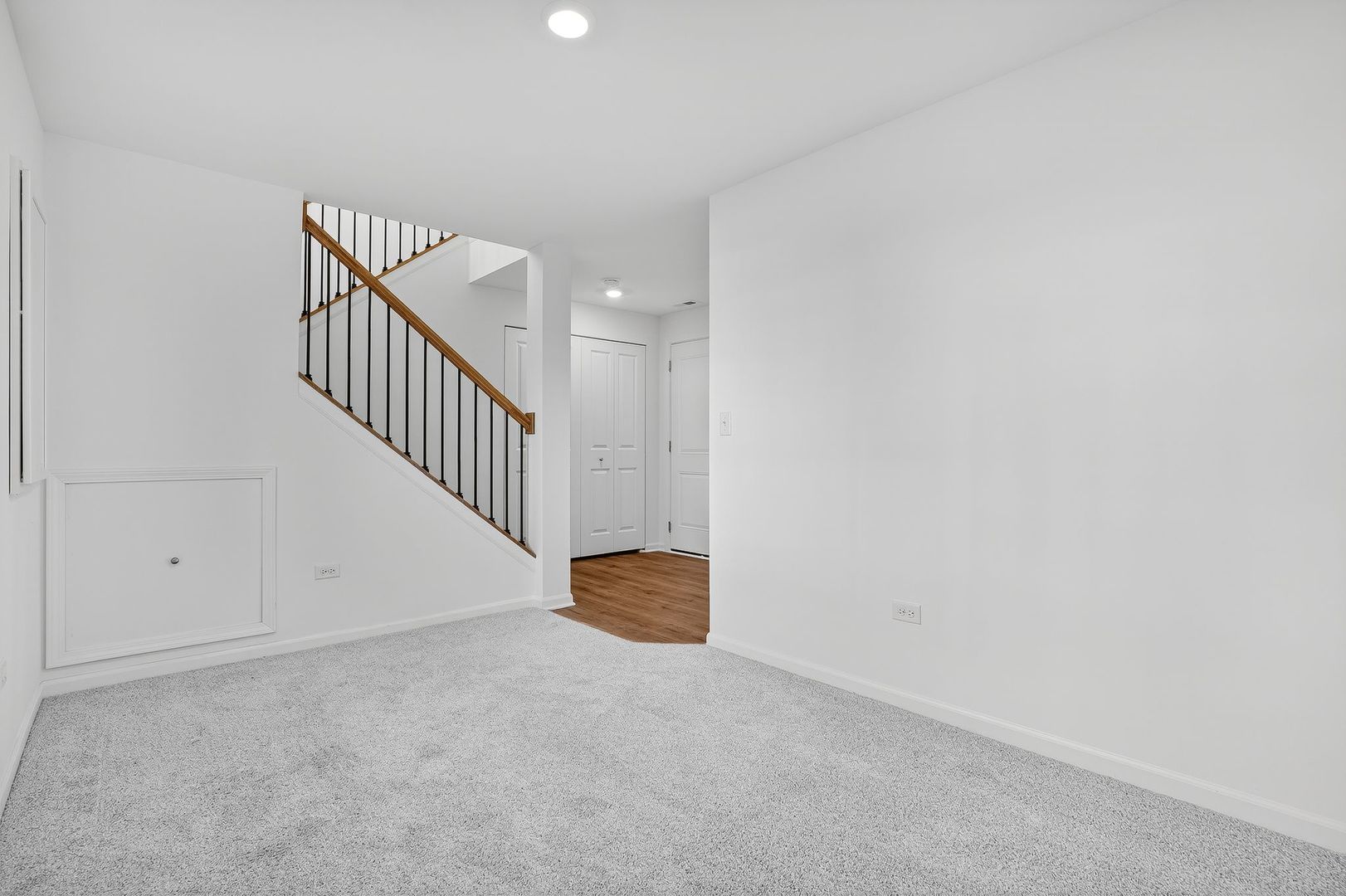 422 Red Oak Circle, Volo, IL 60020