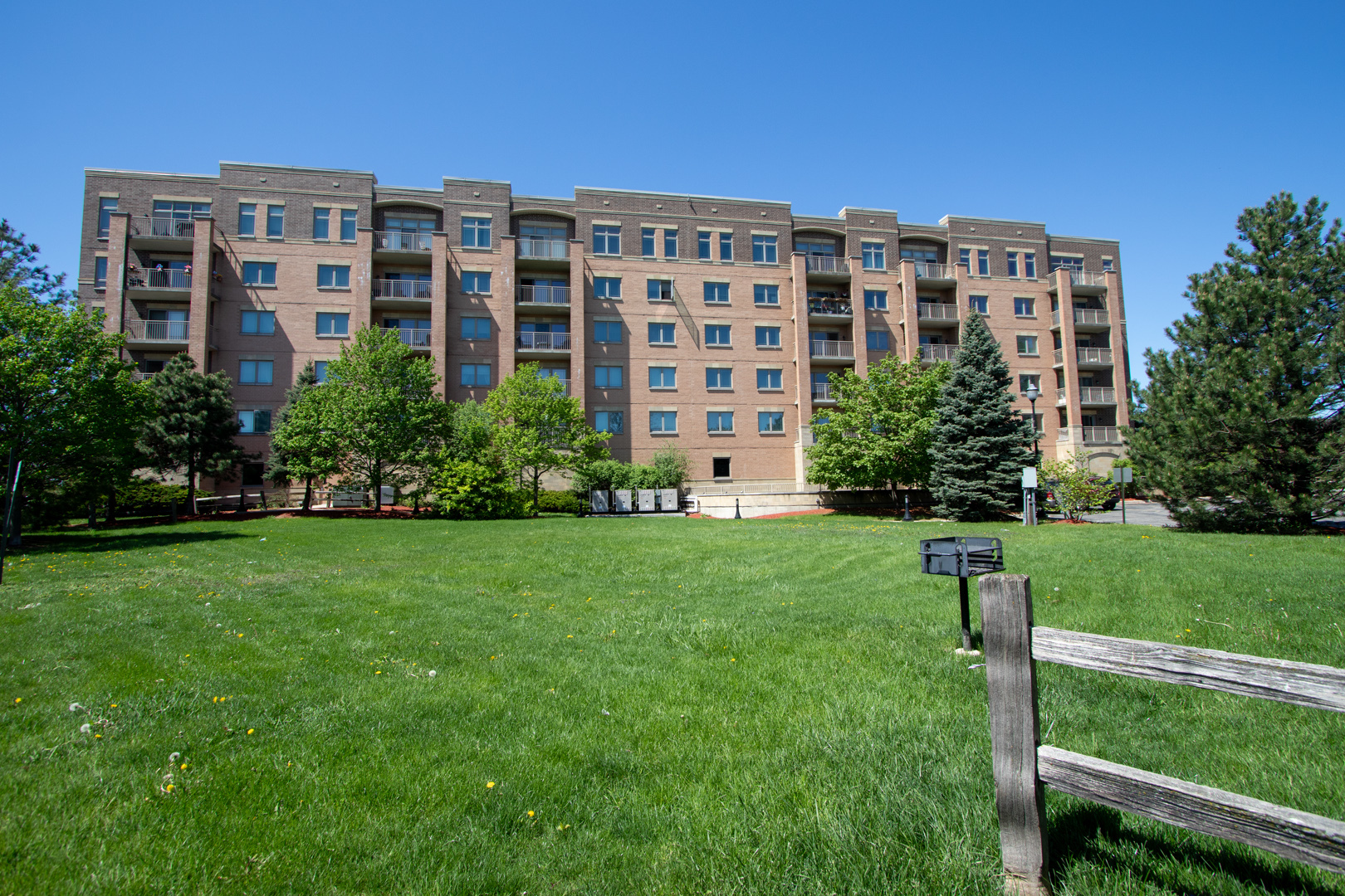 77 N Wolf Road #509, Northlake, IL 60164