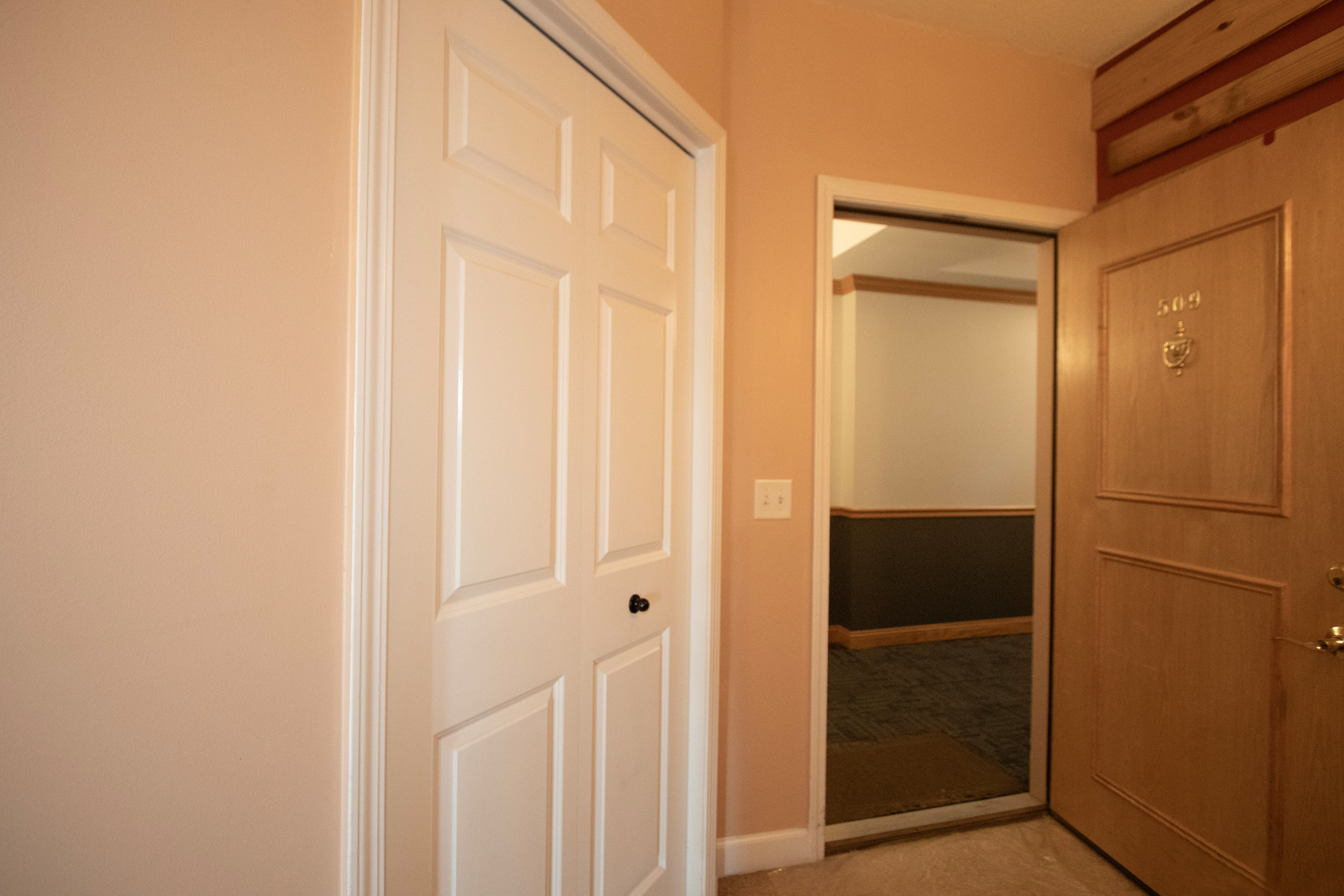 77 N Wolf Road #509, Northlake, IL 60164