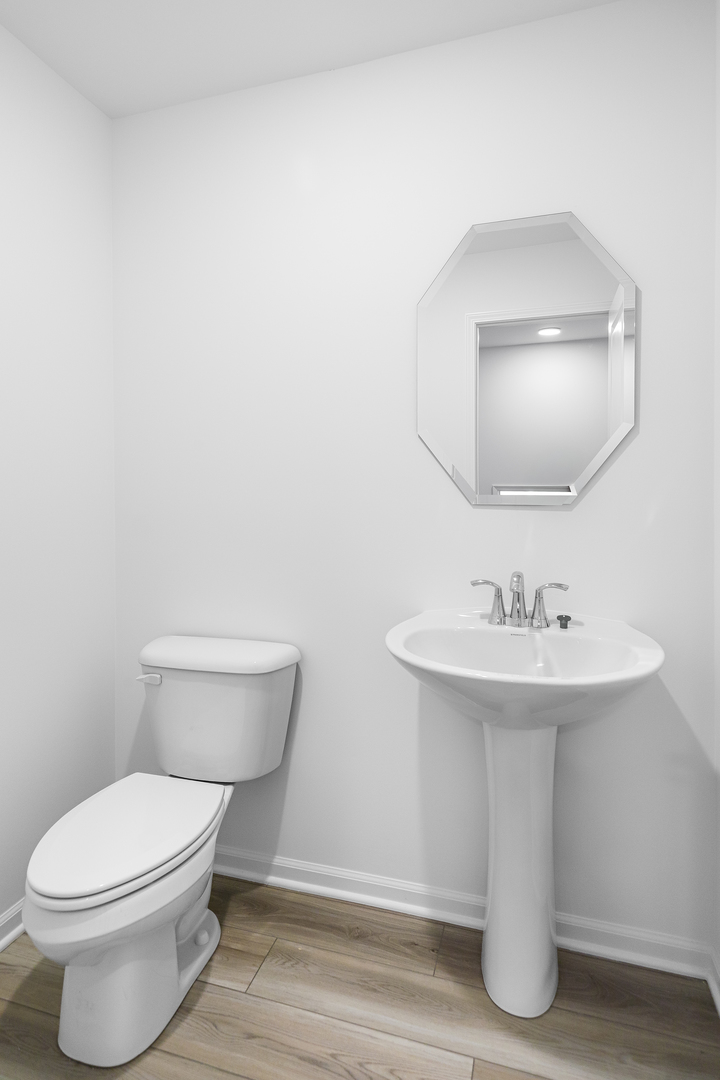 433 Red Oak Circle, Volo, IL 60020