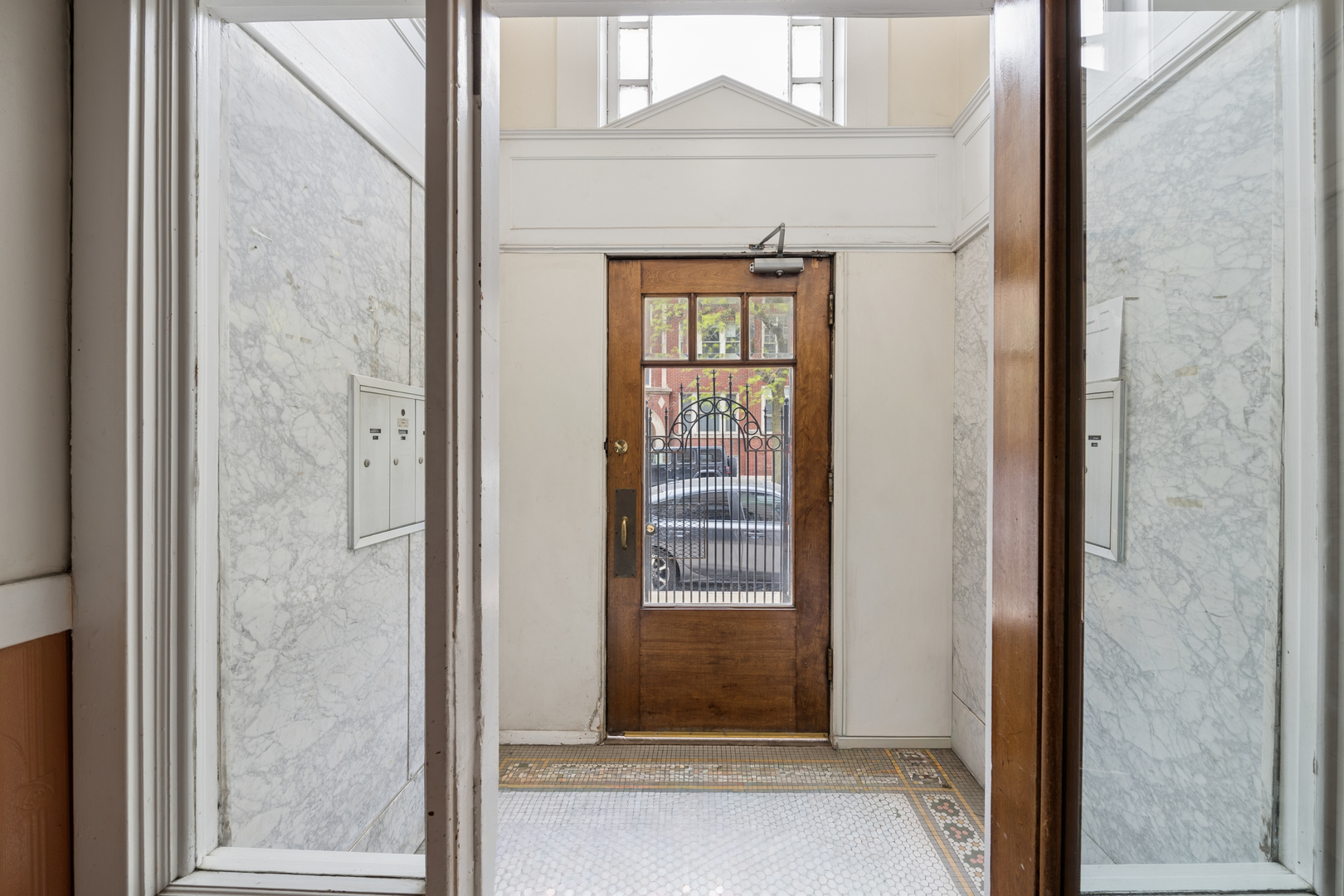 923 E 61st Street #2, Chicago, IL 60637