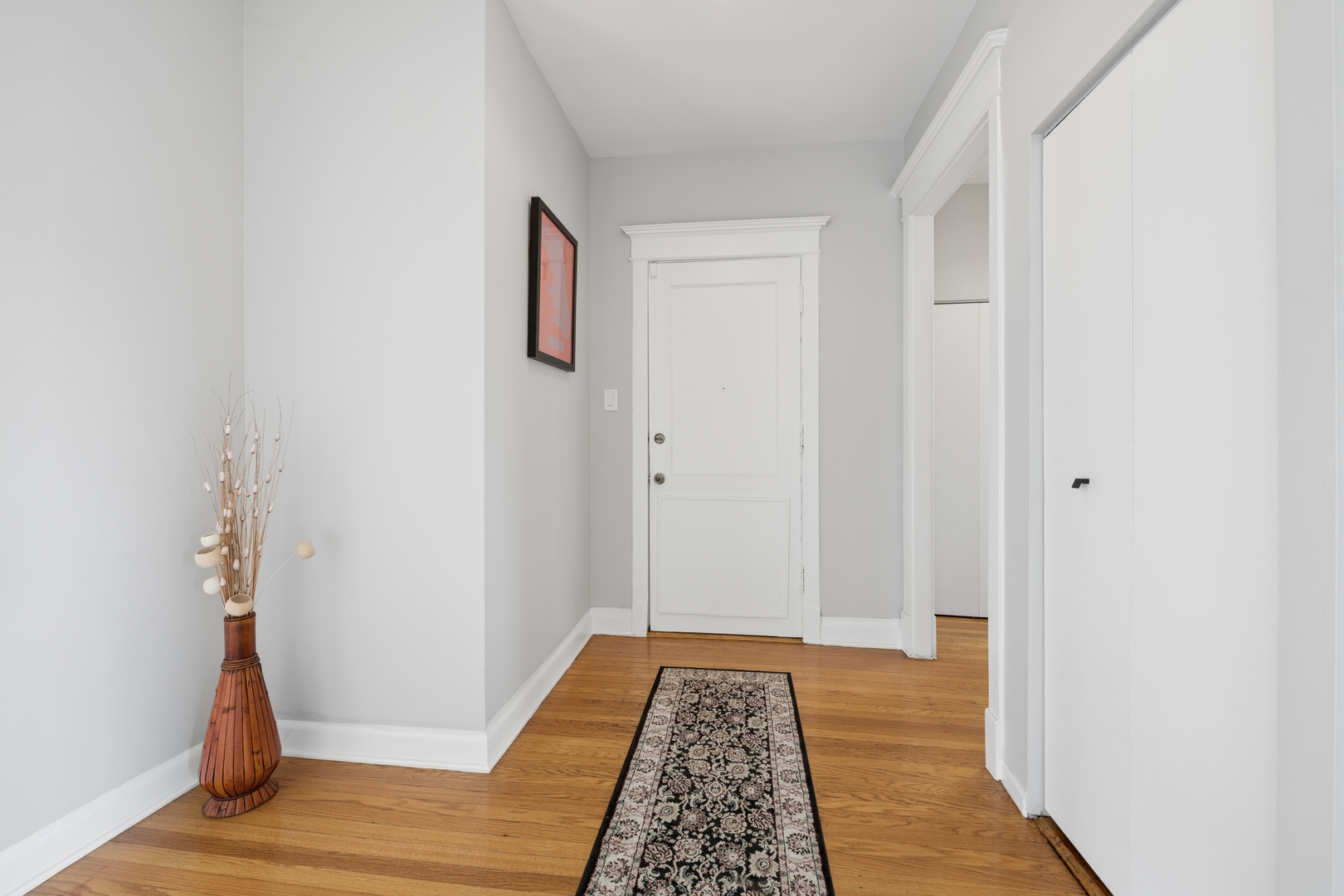 923 E 61st Street #2, Chicago, IL 60637