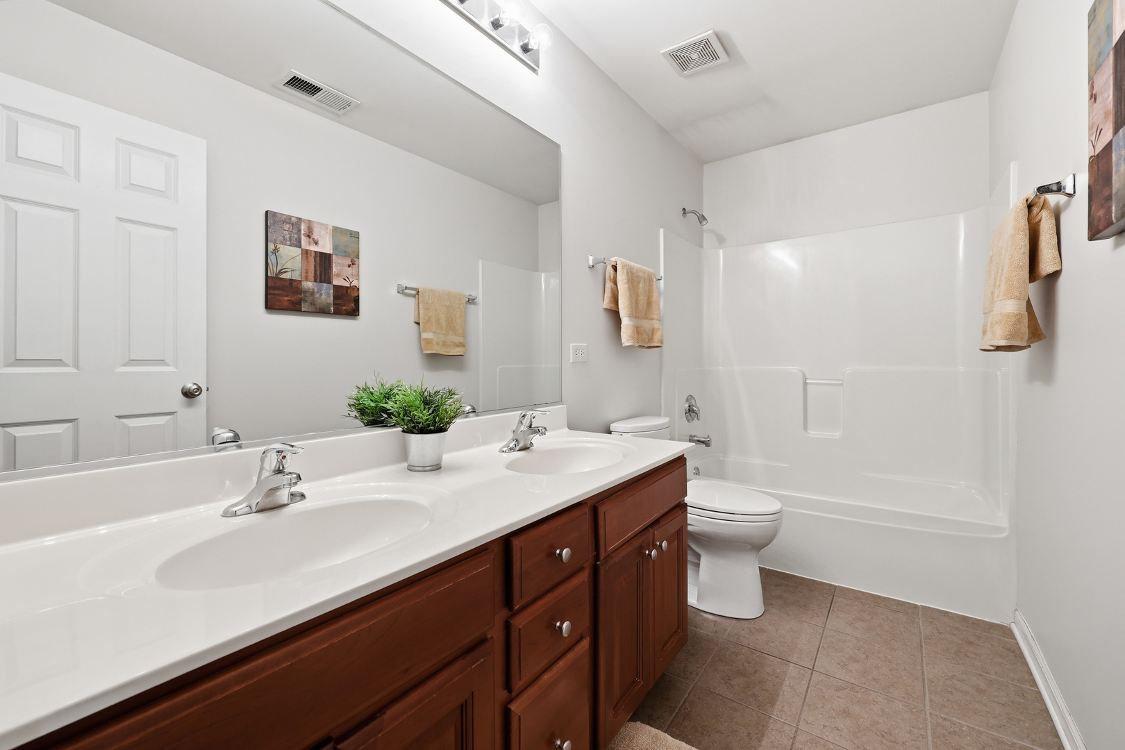 243 Garden Drive, Elgin, IL 60124