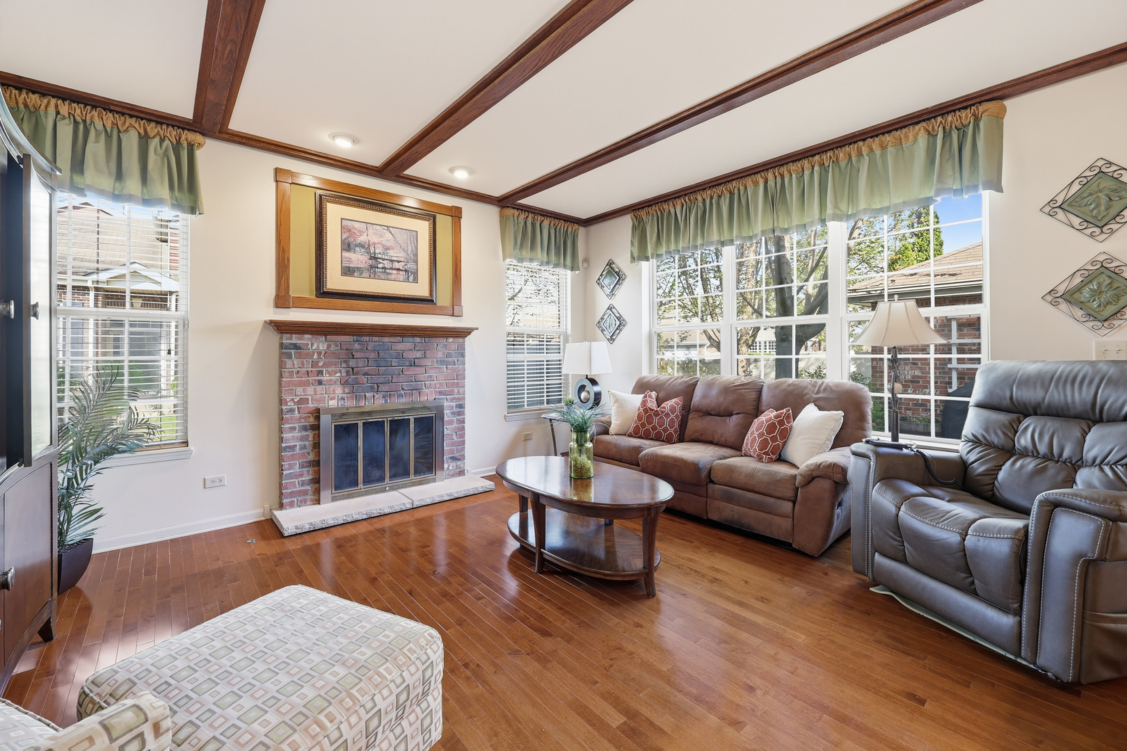 243 Garden Drive, Elgin, IL 60124