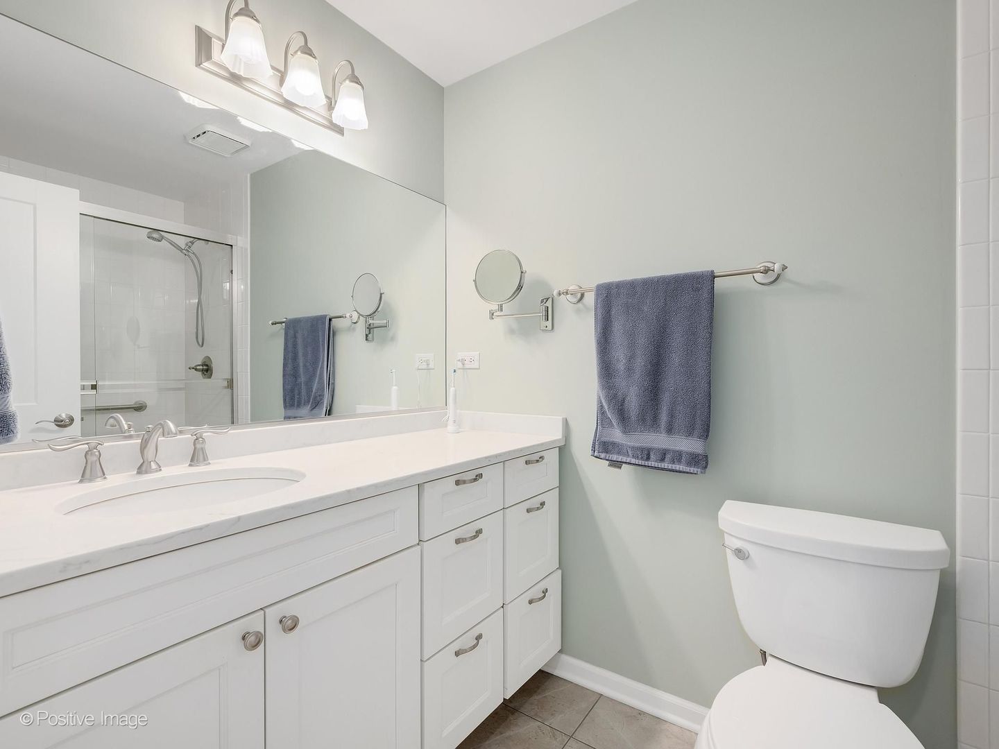 517 Renn Court, Wheaton, IL 60187