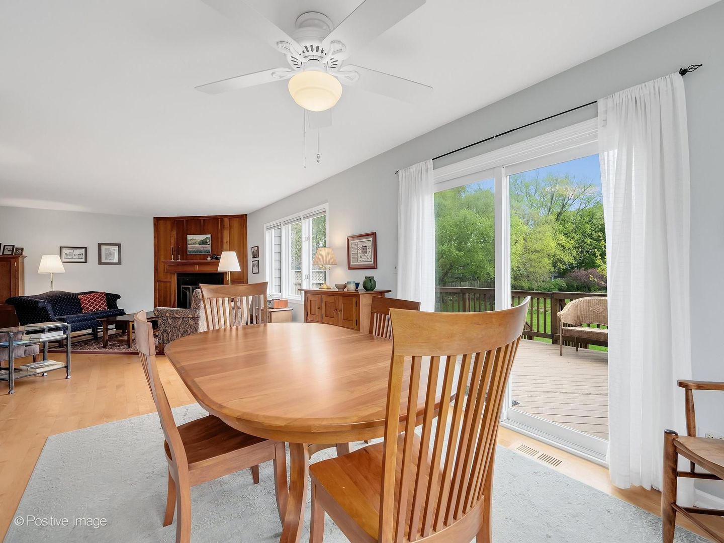 517 Renn Court, Wheaton, IL 60187