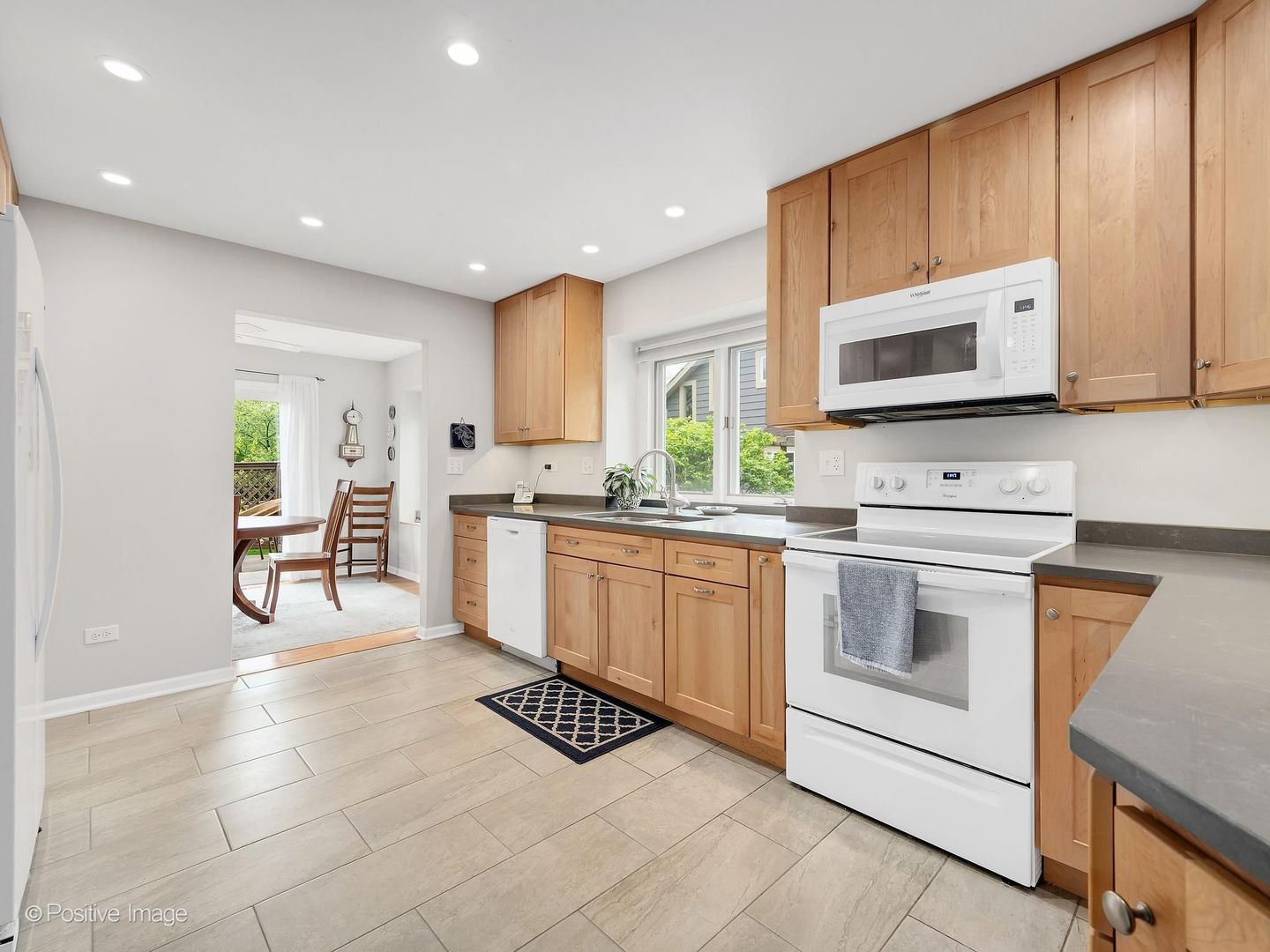 517 Renn Court, Wheaton, IL 60187