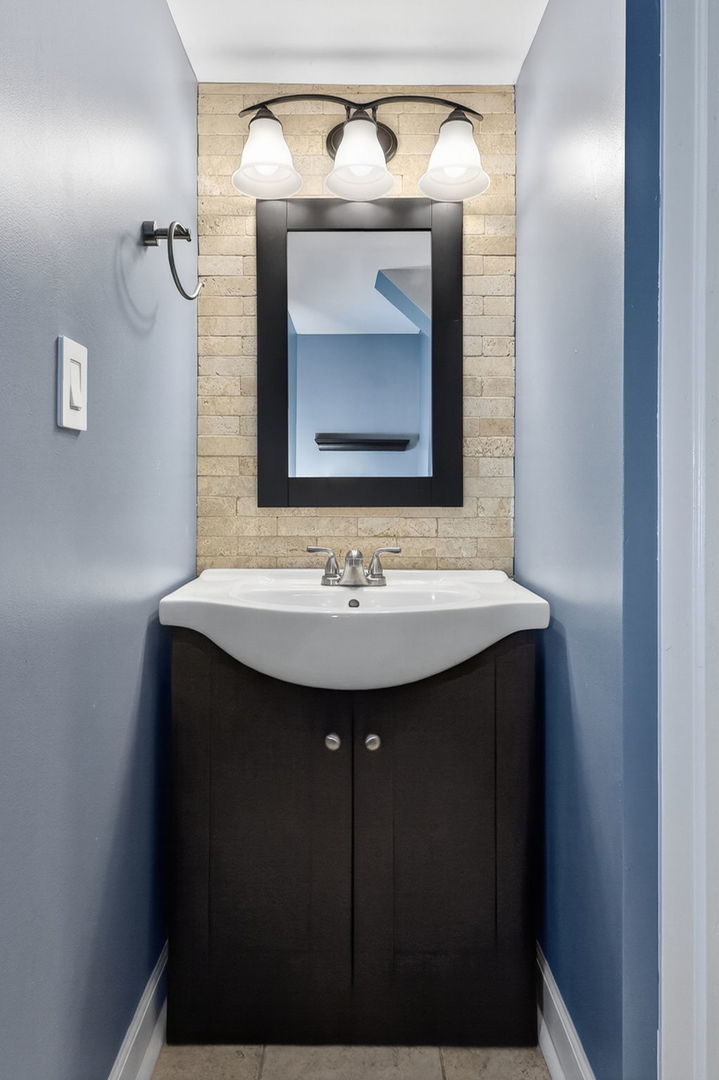 1212 Richfield Court, Woodridge, IL 60517