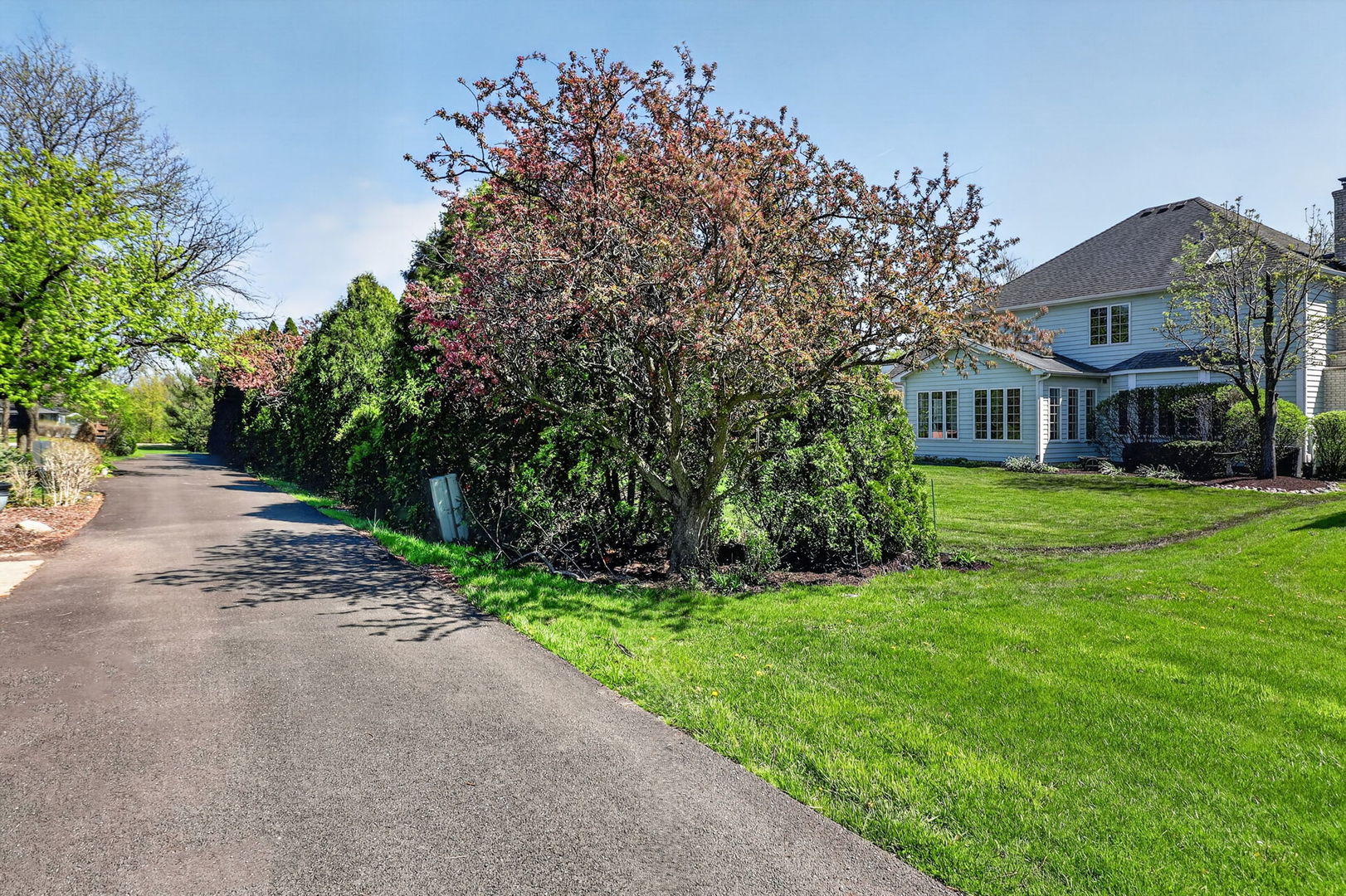 1212 Richfield Court, Woodridge, IL 60517