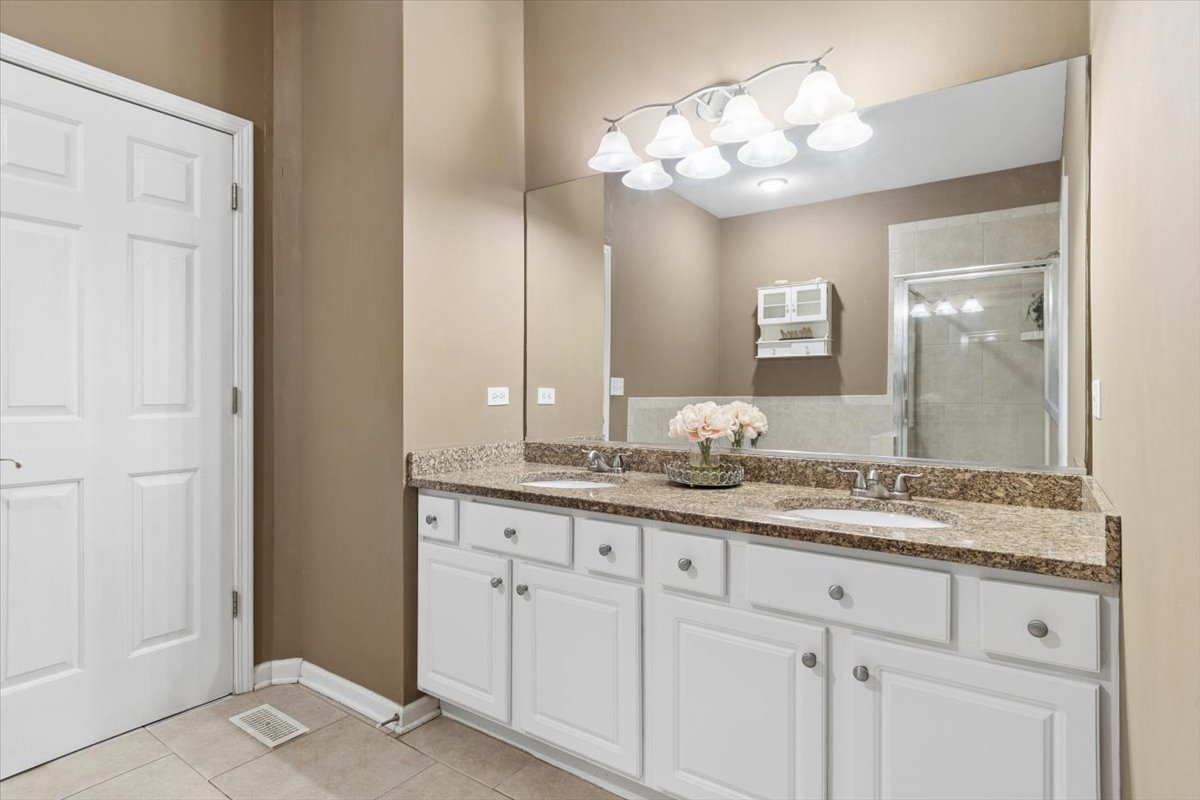 1705 Pontarelli Court, Aurora, IL 60504