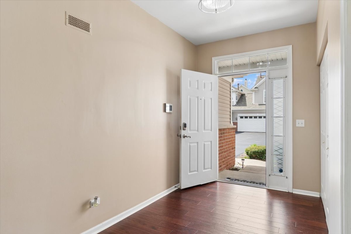 1705 Pontarelli Court, Aurora, IL 60504