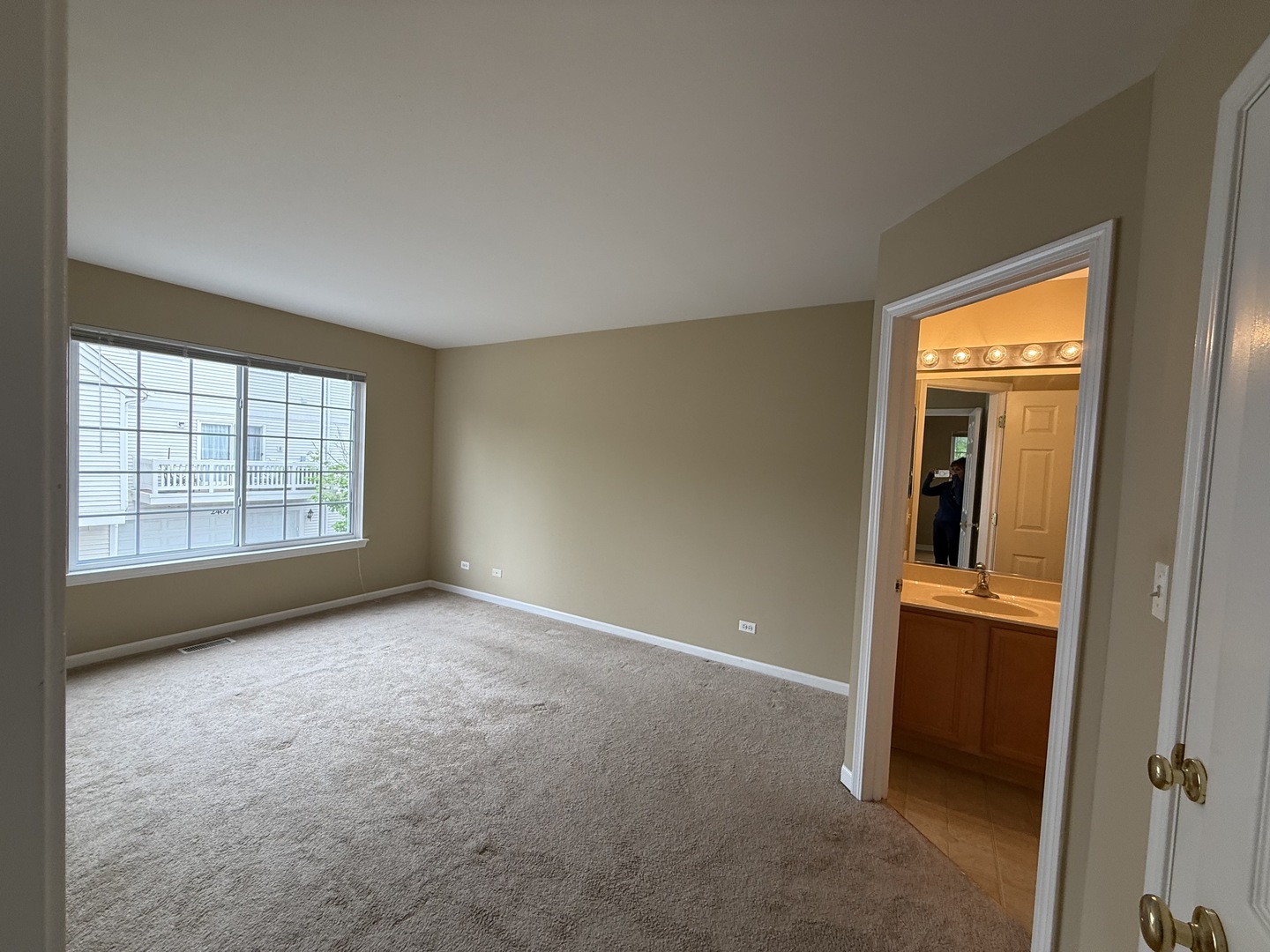 2419 Oakfield Court #2419, Aurora, IL 60503