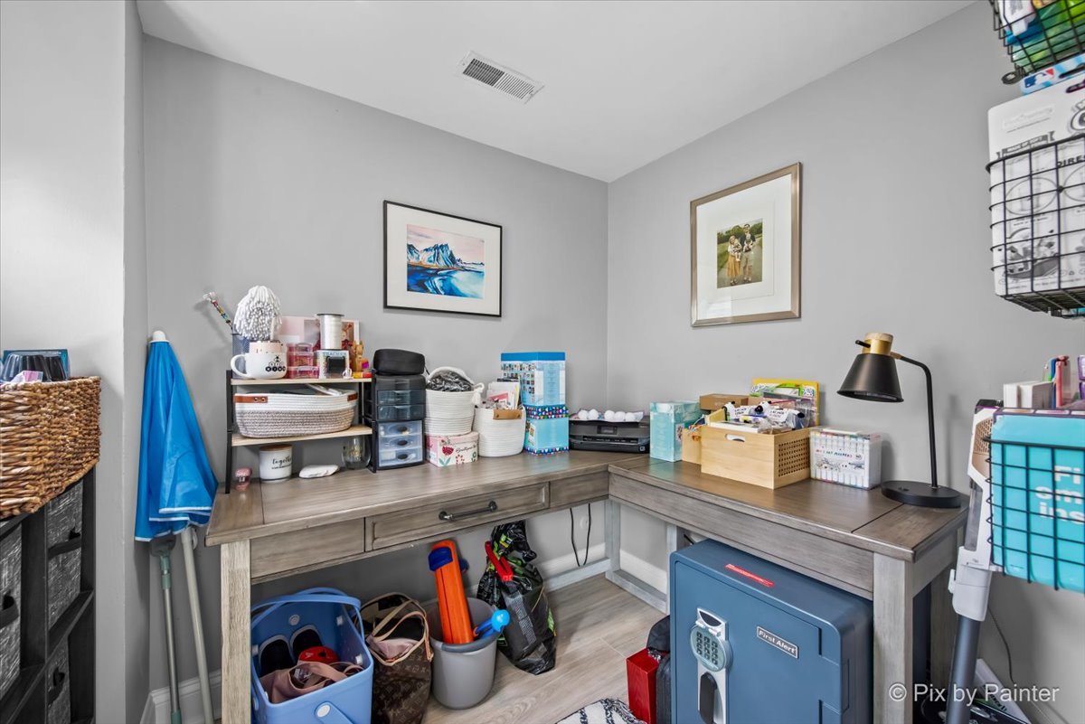 113 N Bristol Drive, Bloomingdale, IL 60108