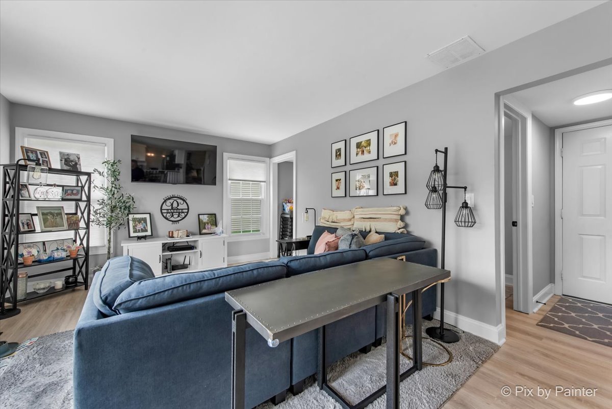 113 N Bristol Drive, Bloomingdale, IL 60108