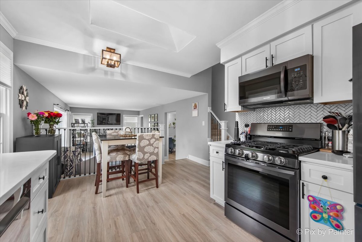 113 N Bristol Drive, Bloomingdale, IL 60108