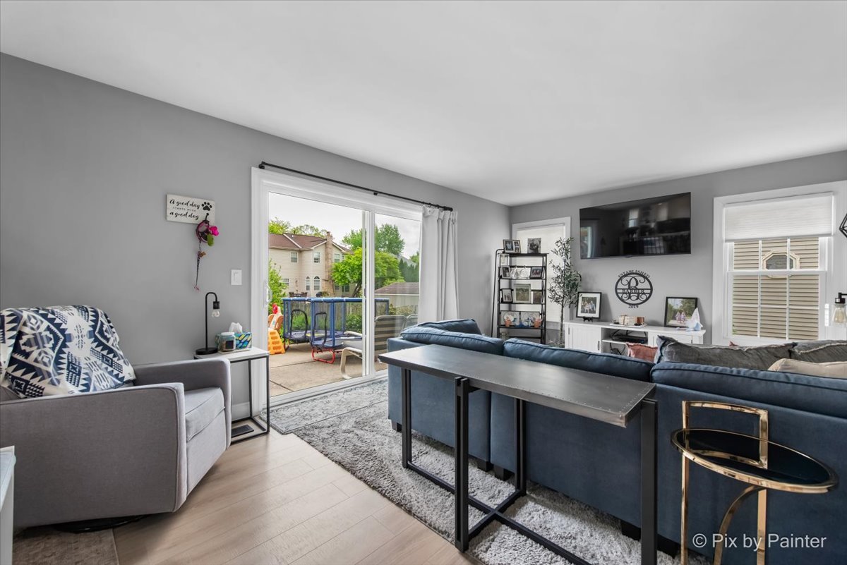 113 N Bristol Drive, Bloomingdale, IL 60108