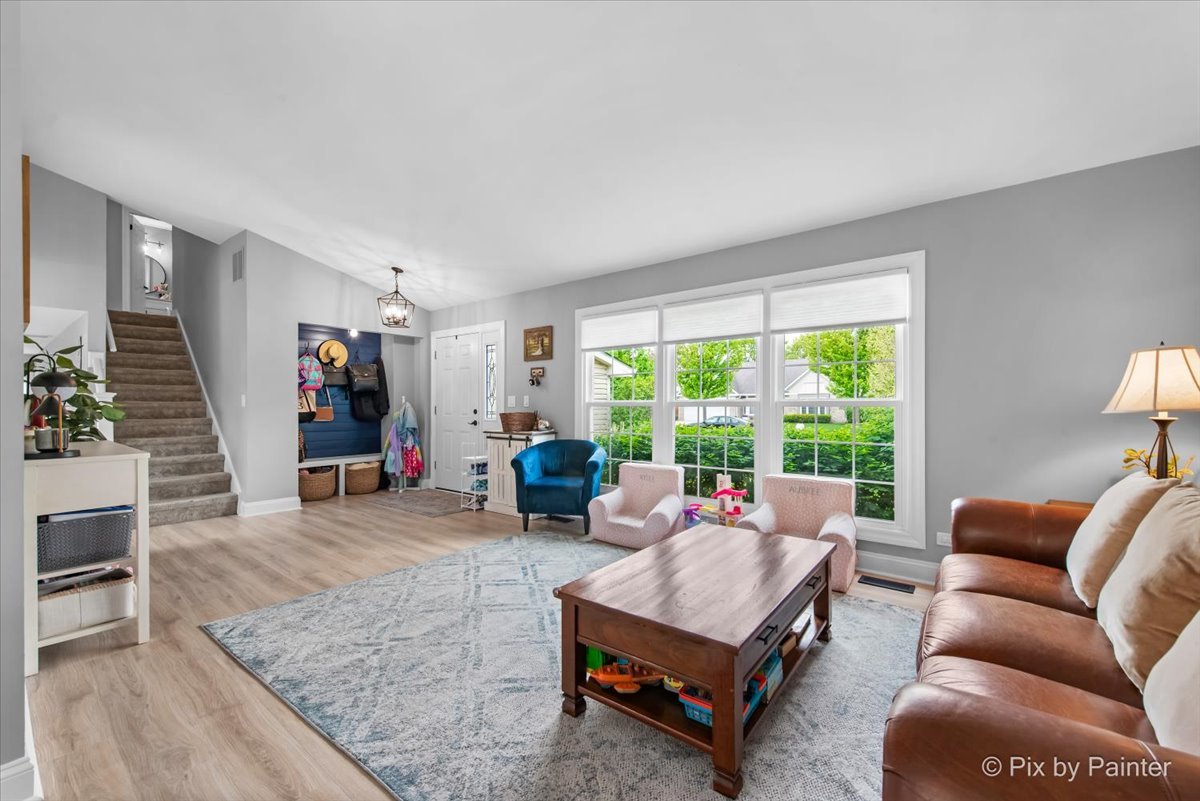 113 N Bristol Drive, Bloomingdale, IL 60108