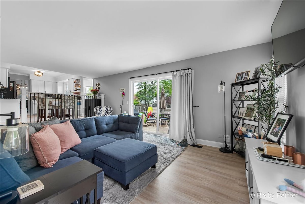 113 N Bristol Drive, Bloomingdale, IL 60108