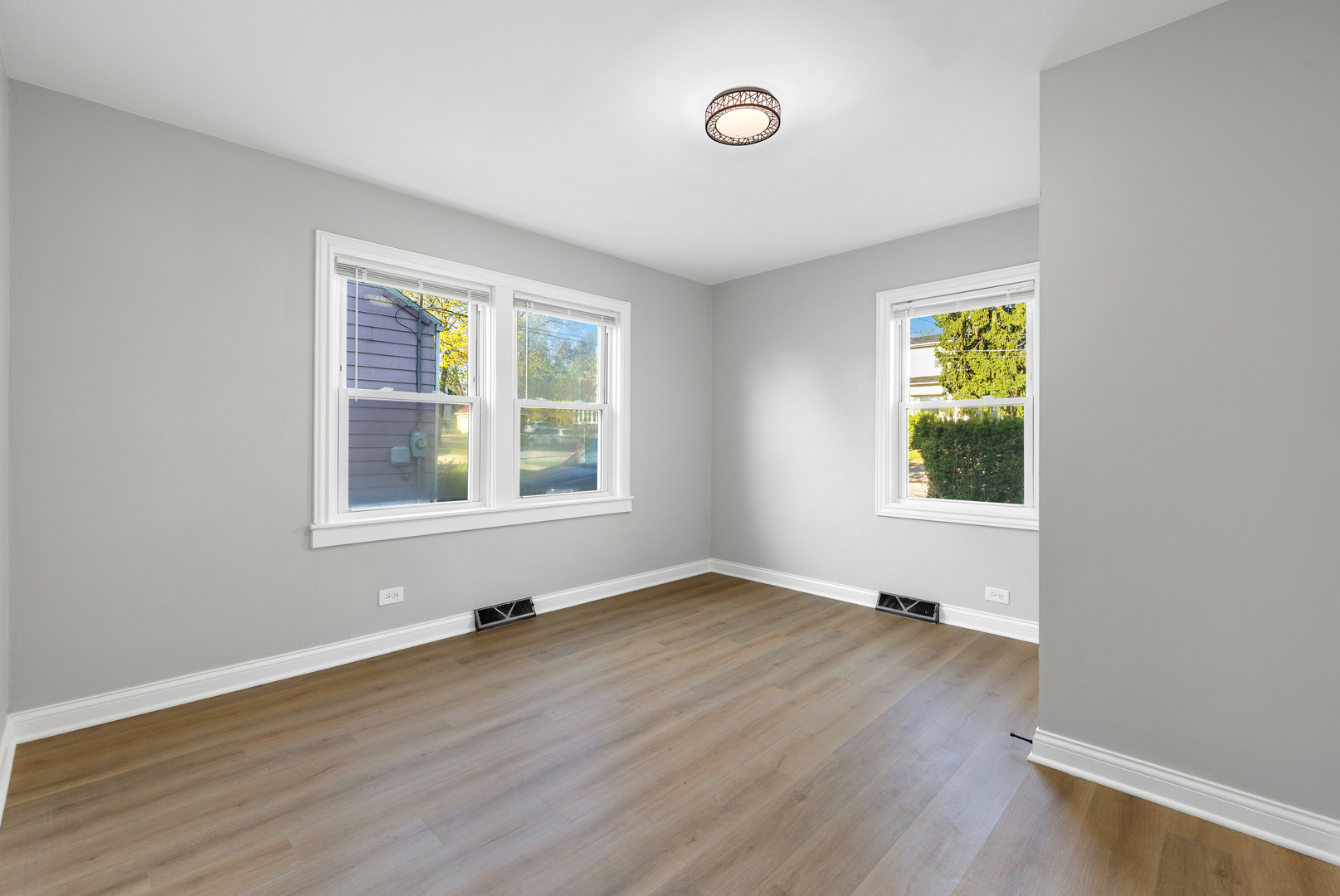 22 N 12th Street, St. Charles, IL 60174