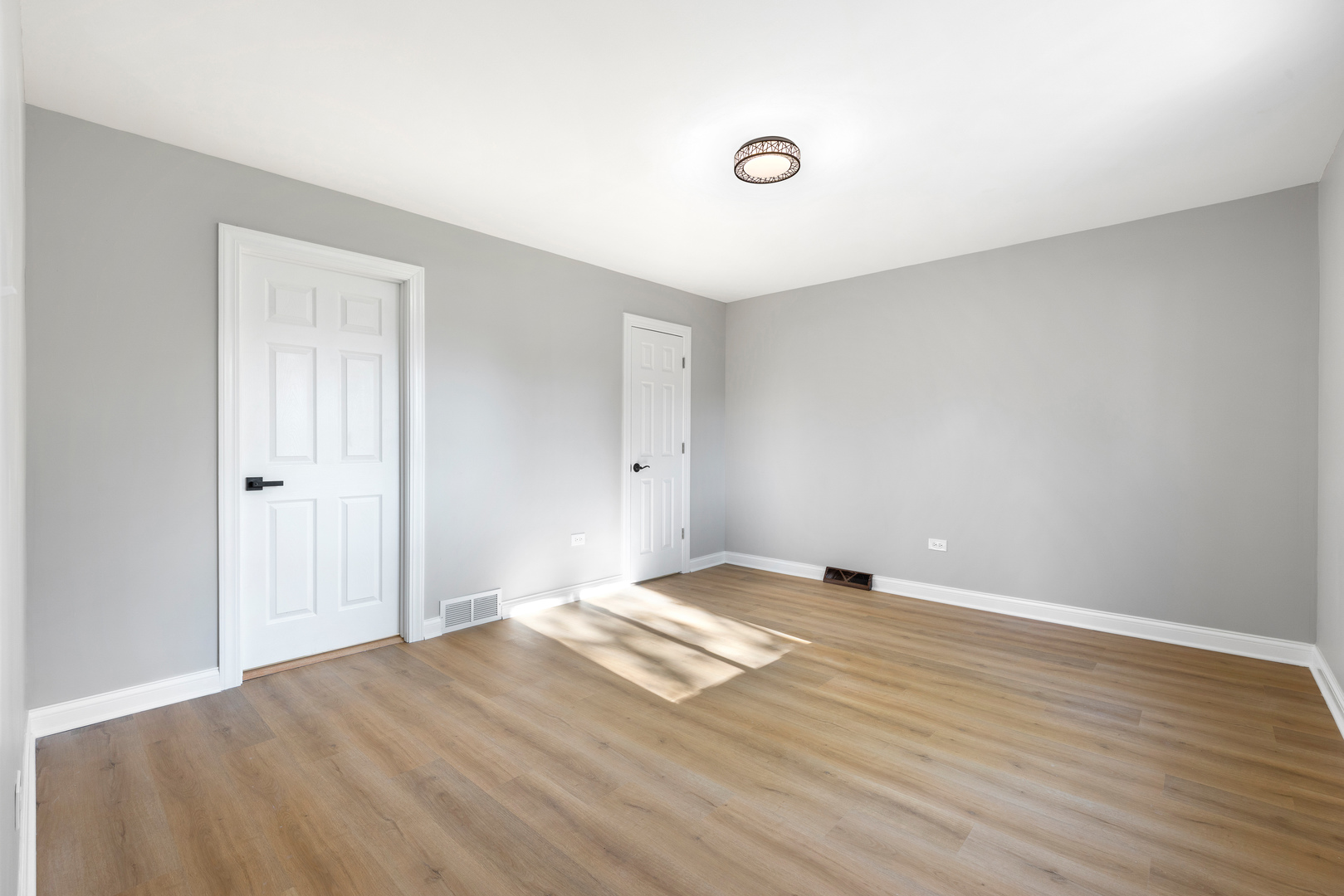 22 N 12th Street, St. Charles, IL 60174