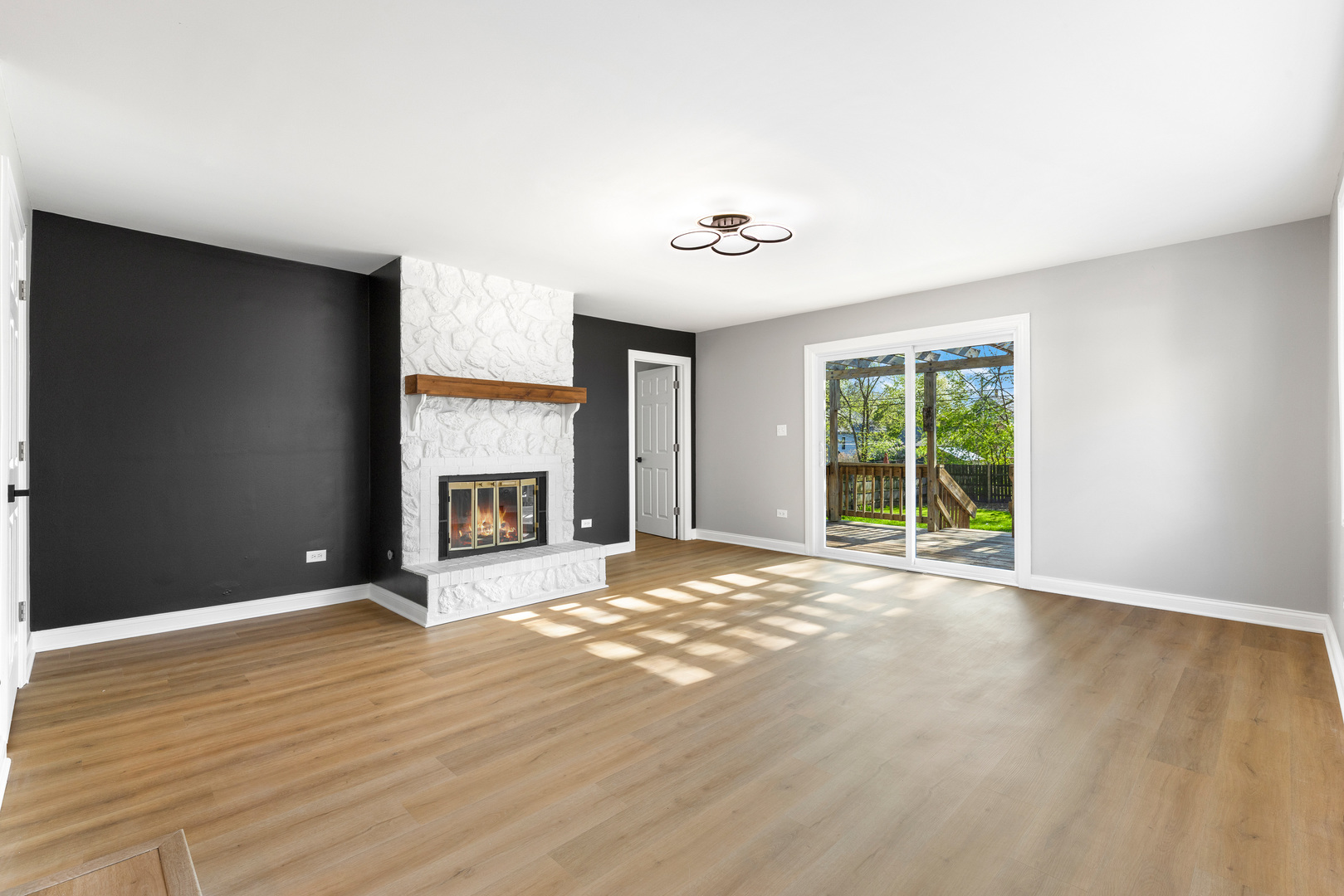 22 N 12th Street, St. Charles, IL 60174