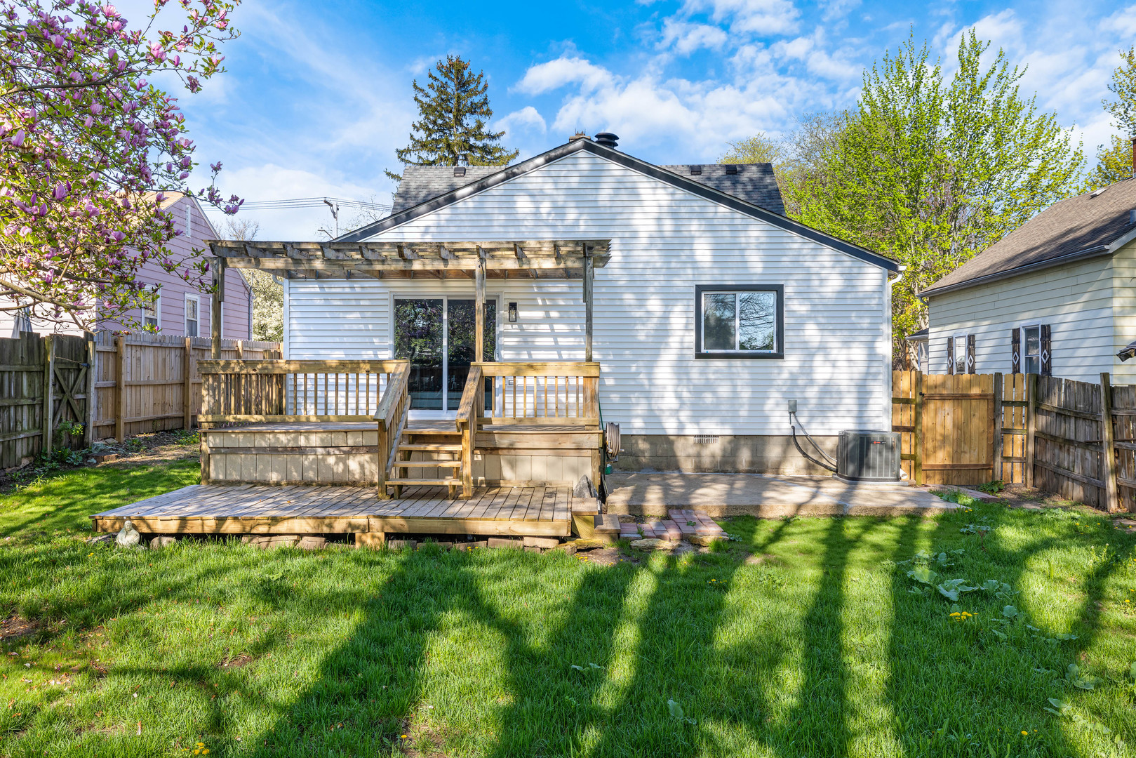 22 N 12th Street, St. Charles, IL 60174