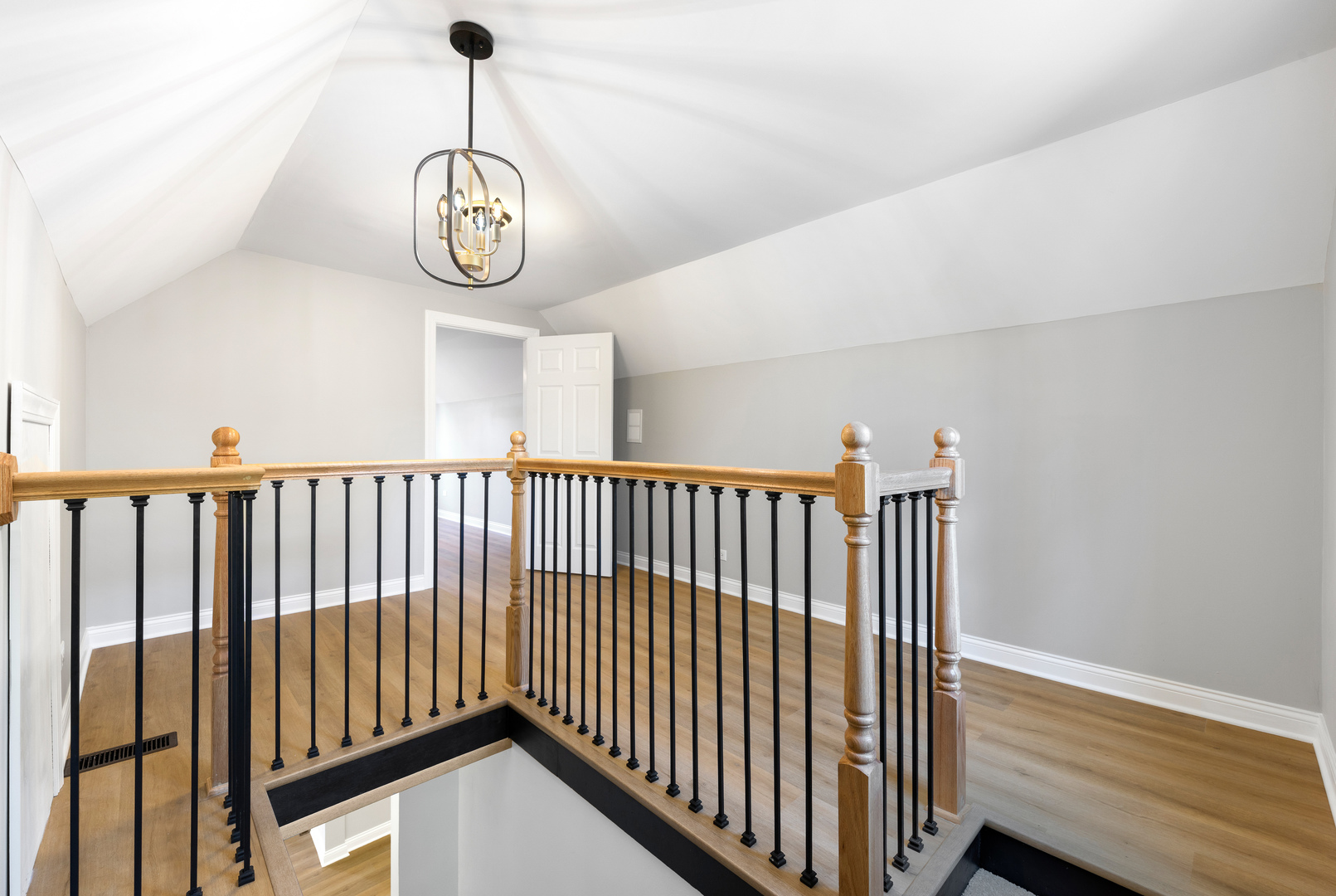 22 N 12th Street, St. Charles, IL 60174