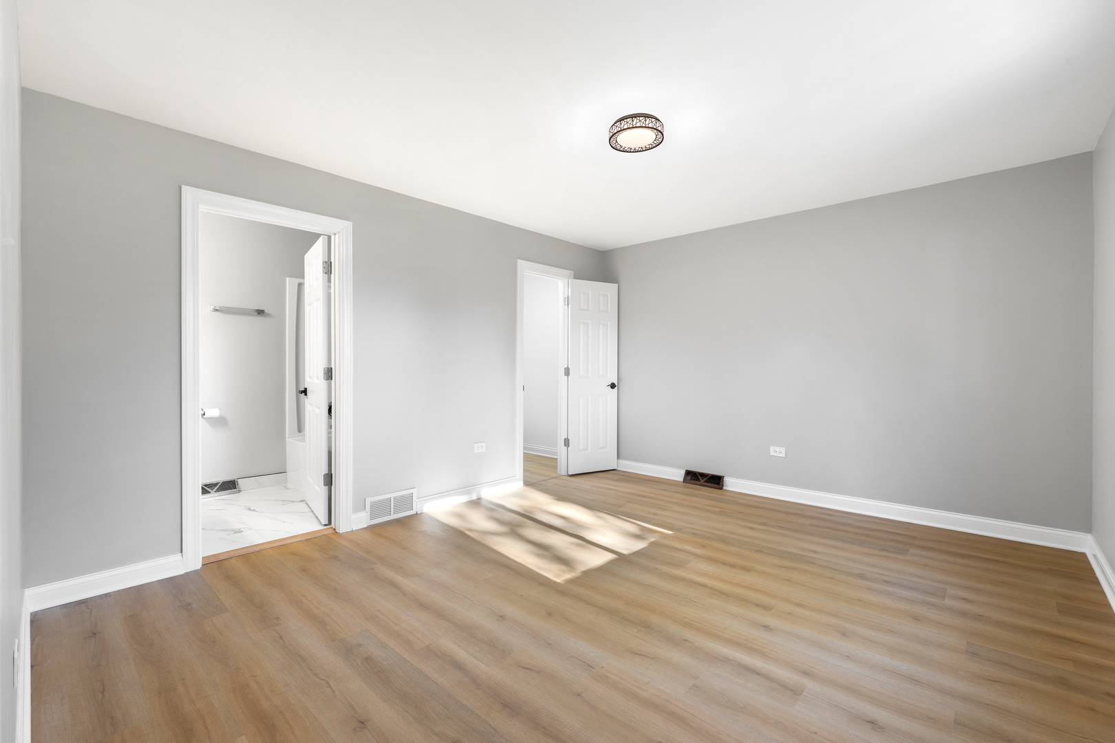 22 N 12th Street, St. Charles, IL 60174