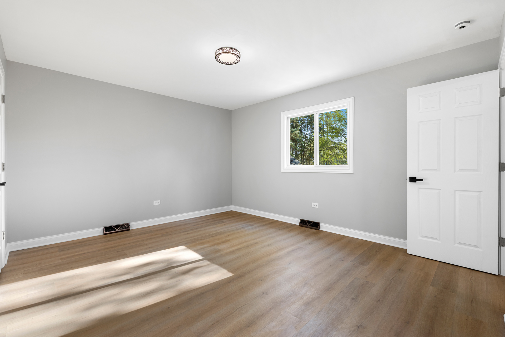 22 N 12th Street, St. Charles, IL 60174