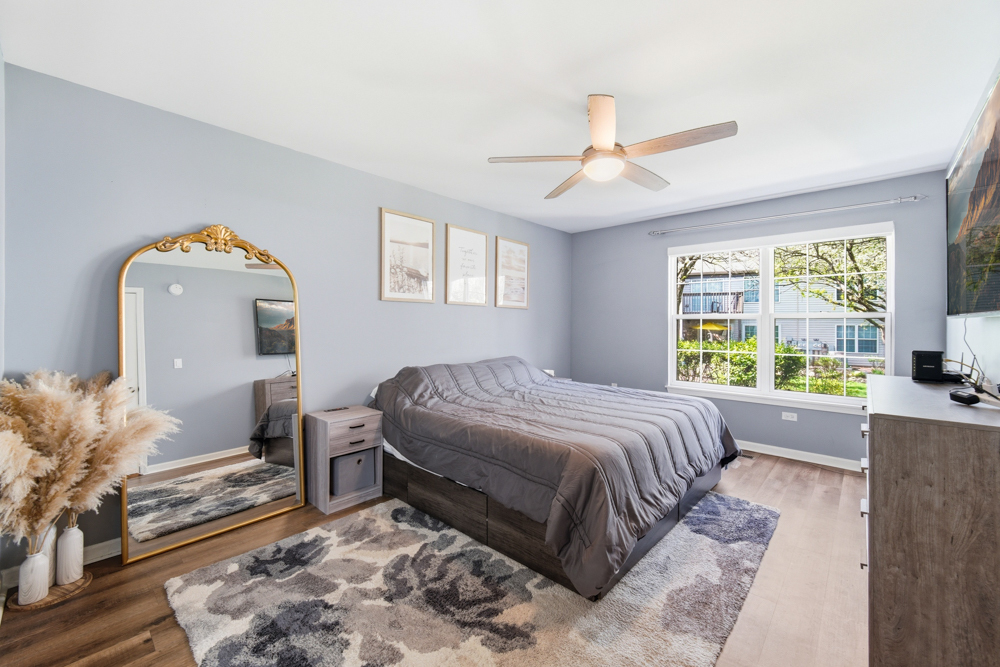 1650 Grove Avenue #A, Schaumburg, IL 60193