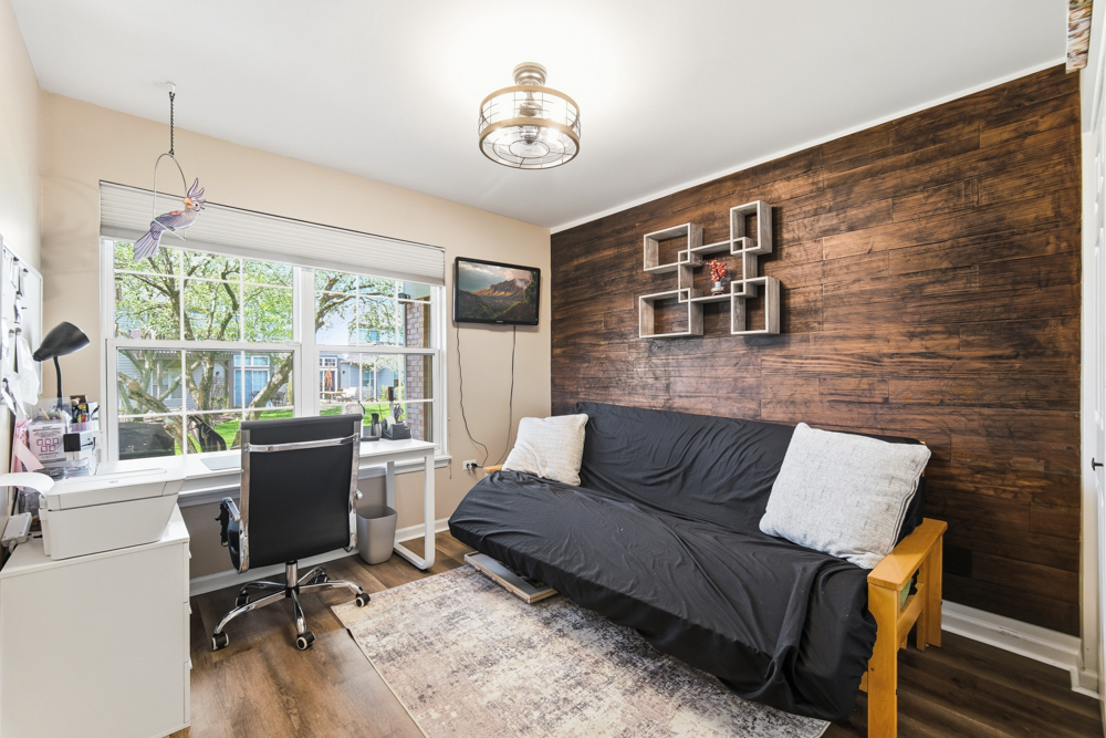 1650 Grove Avenue #A, Schaumburg, IL 60193