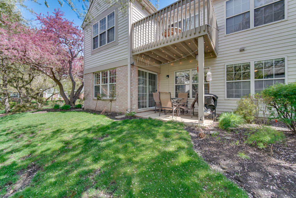 1650 Grove Avenue #A, Schaumburg, IL 60193