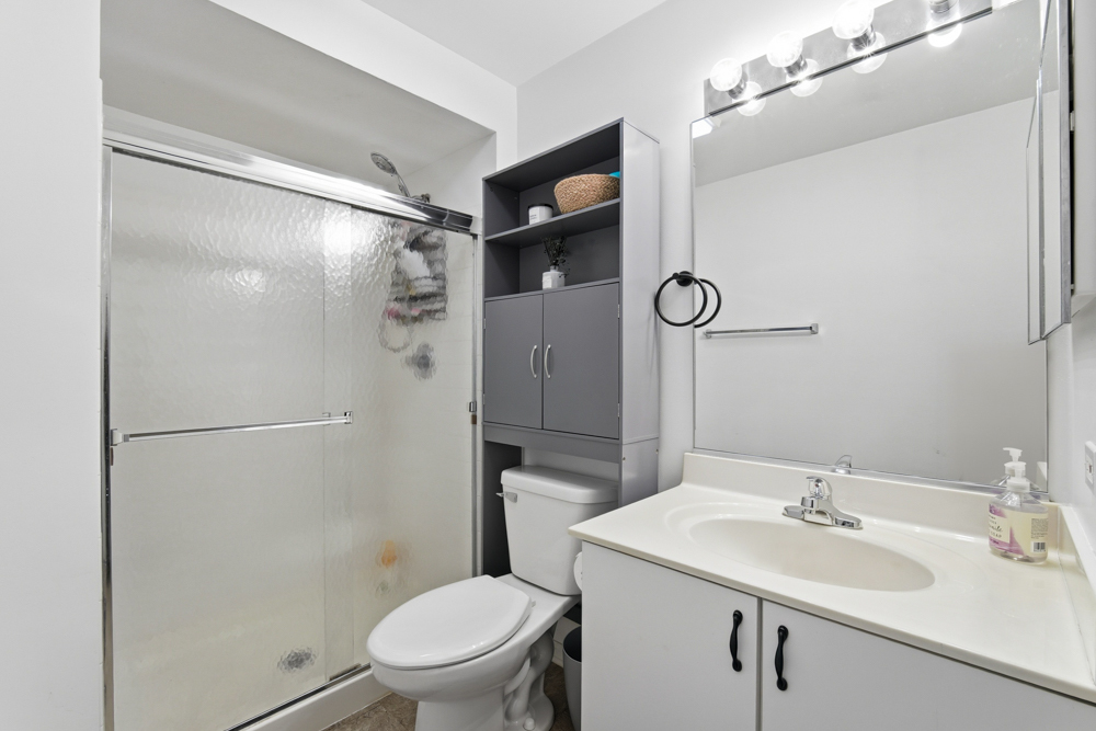 1650 Grove Avenue #A, Schaumburg, IL 60193