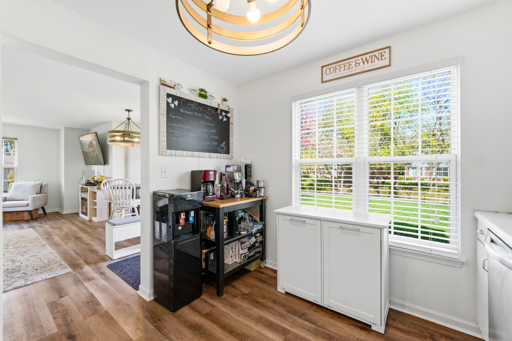 1650 Grove Avenue #A, Schaumburg, IL 60193