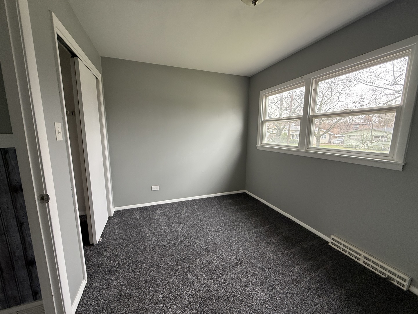 18864 Greenbay Avenue, Lansing, IL 60438