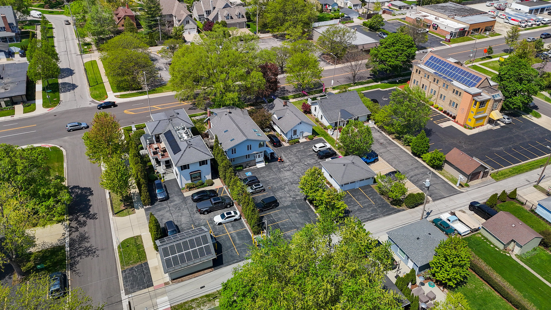 610 N Washington Street #2-2, Naperville, IL 60563