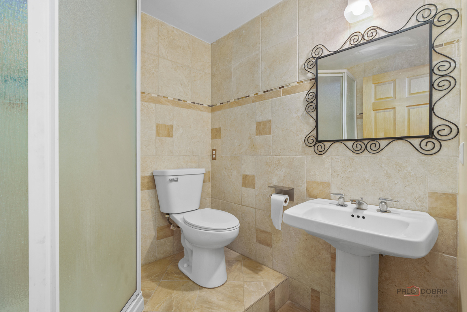 Lake Bluff, IL 60044