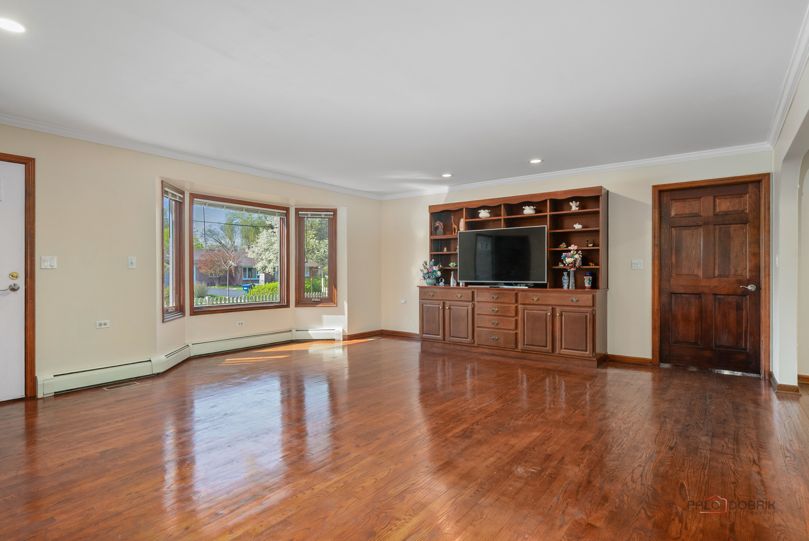 Lake Bluff, IL 60044