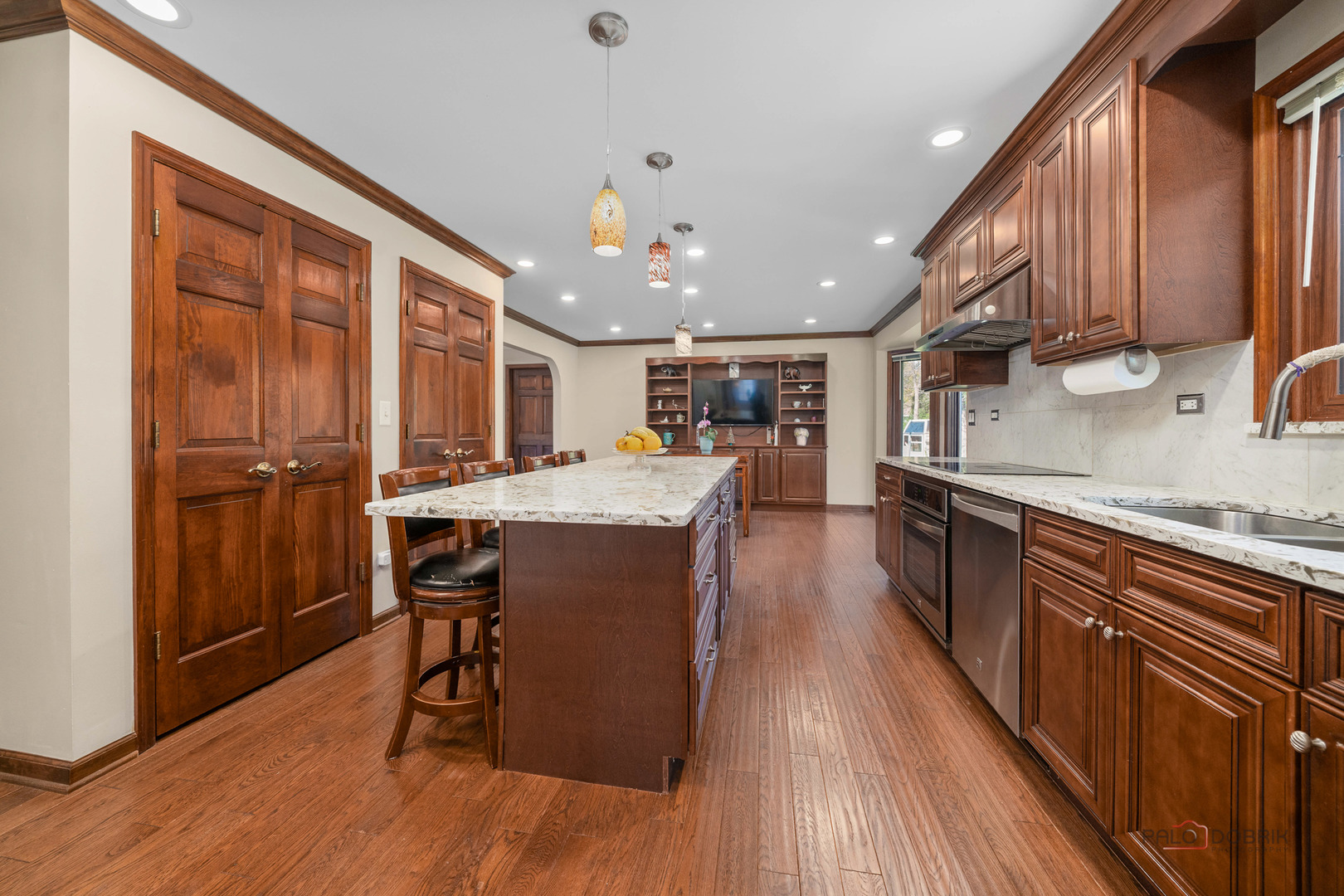 Lake Bluff, IL 60044