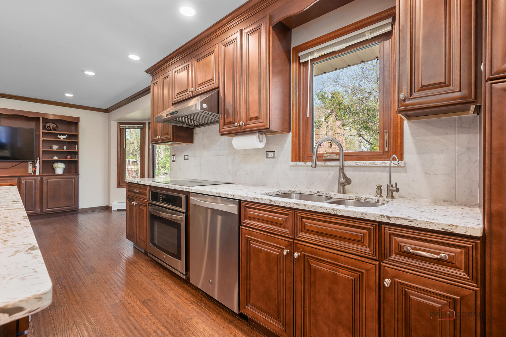 Lake Bluff, IL 60044