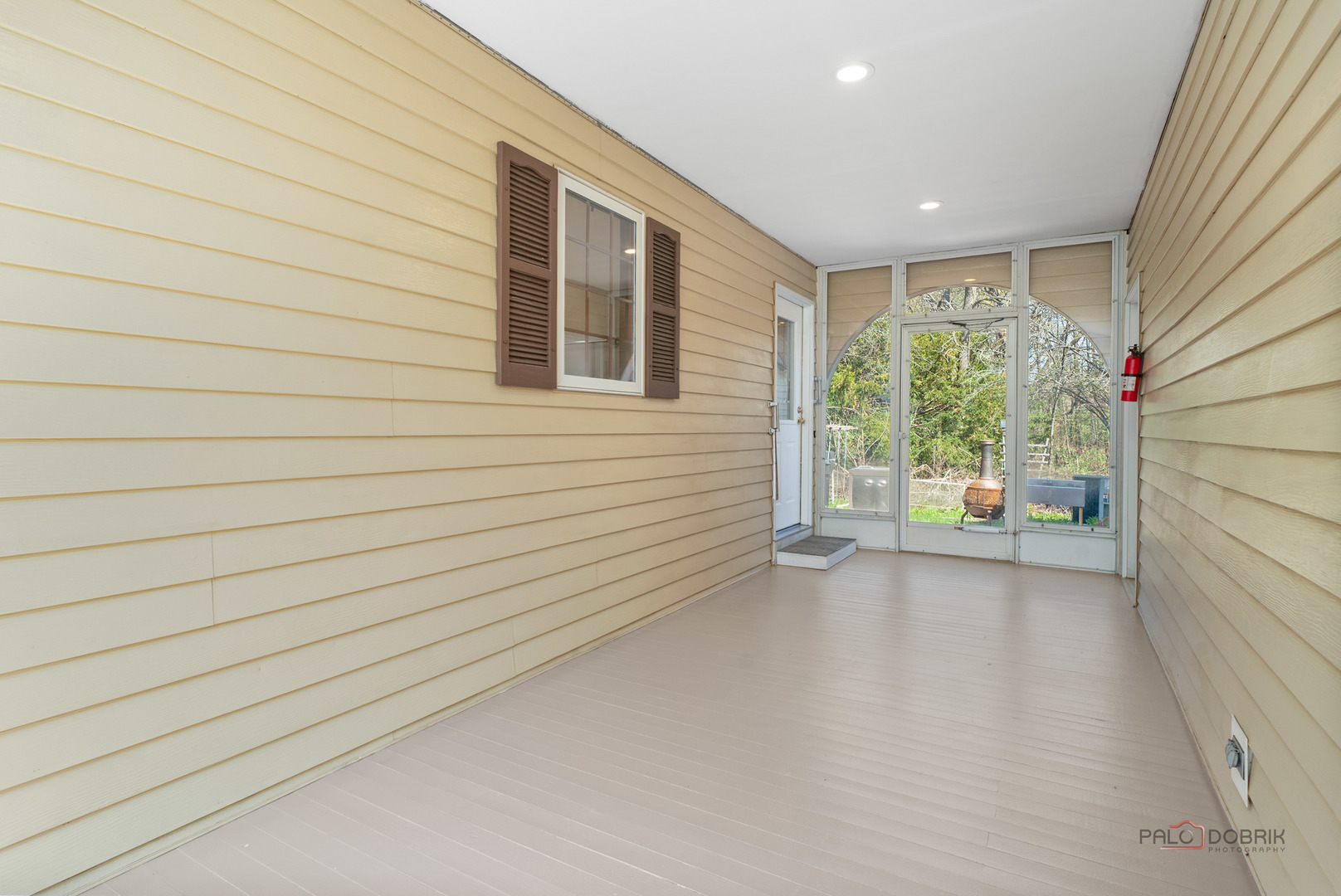 Lake Bluff, IL 60044