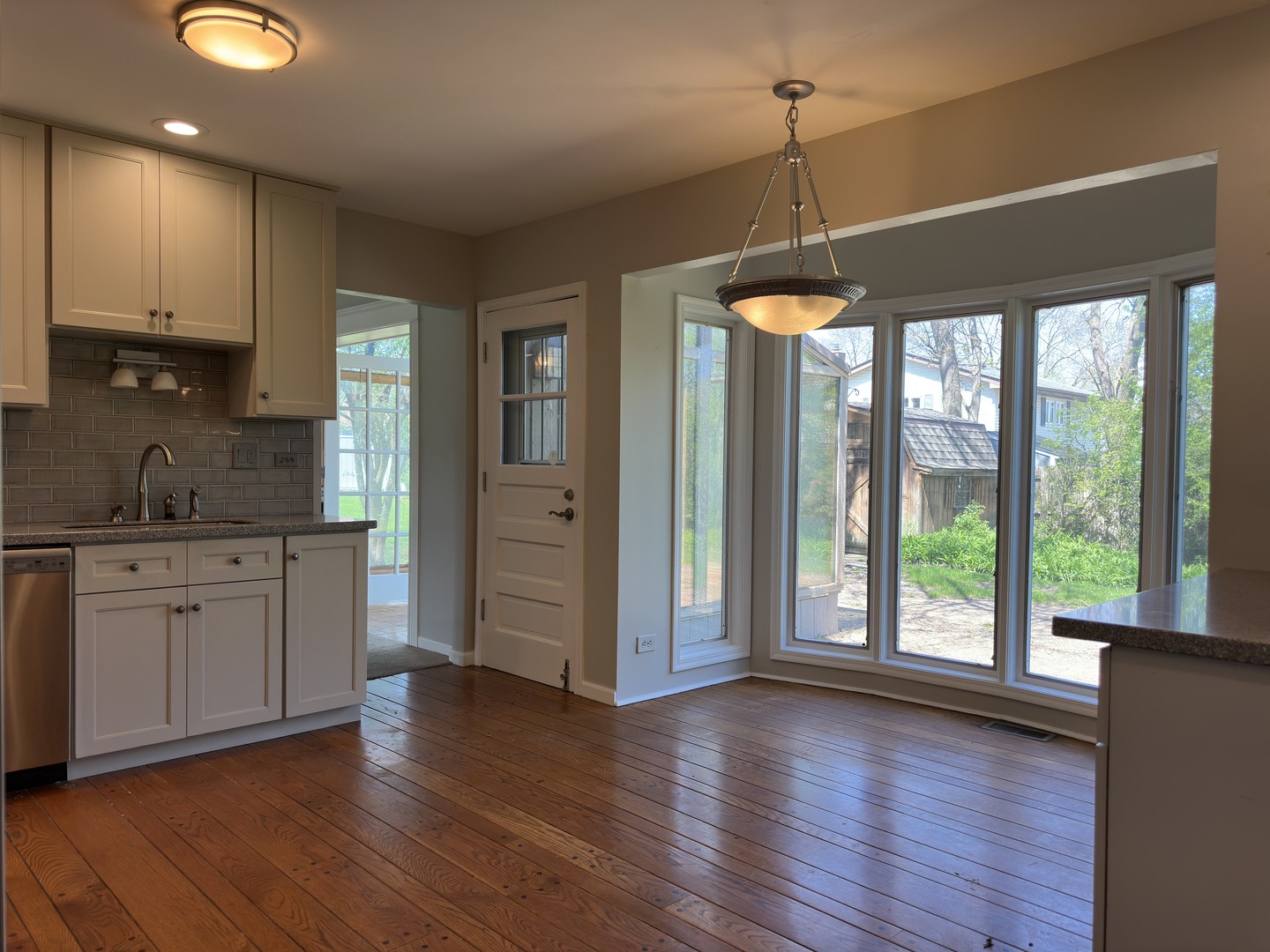 1920 E Peachtree Lane, Arlington Heights, IL 60004