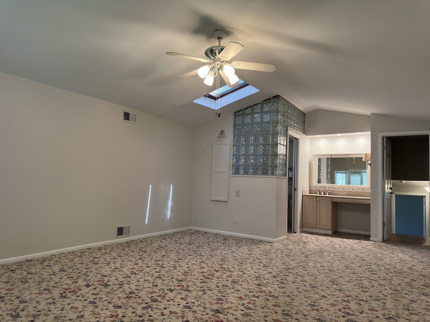 1920 E Peachtree Lane, Arlington Heights, IL 60004