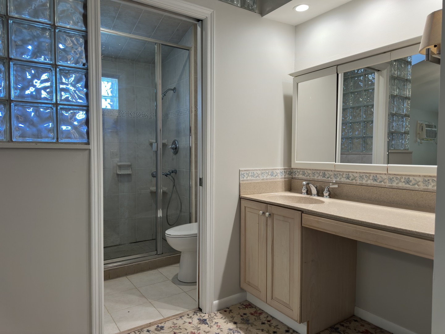 1920 E Peachtree Lane, Arlington Heights, IL 60004