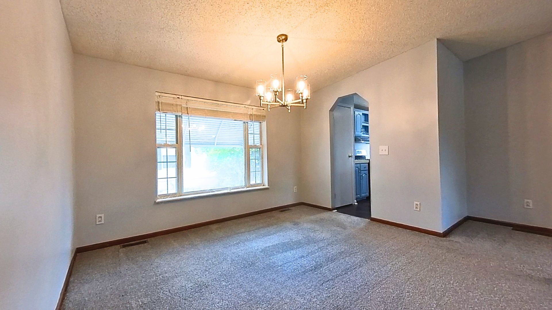 22734 Ravisloe Lane, Frankfort, IL 60423