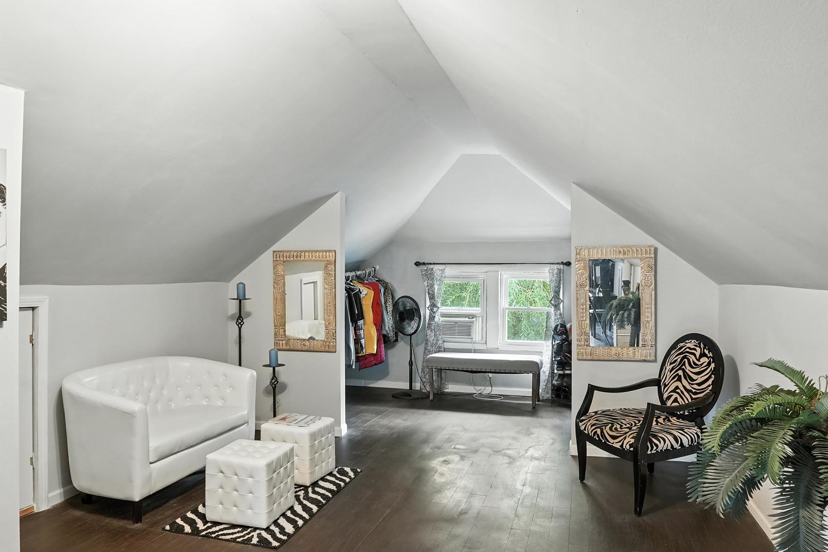 4224 N Oriole Avenue, Norridge, IL 60706