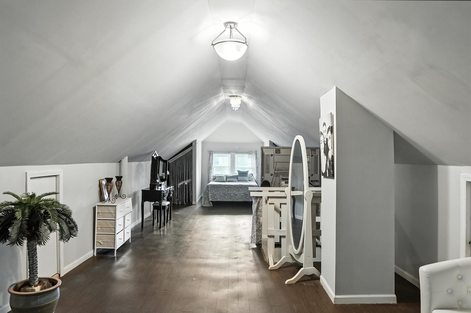 4224 N Oriole Avenue, Norridge, IL 60706