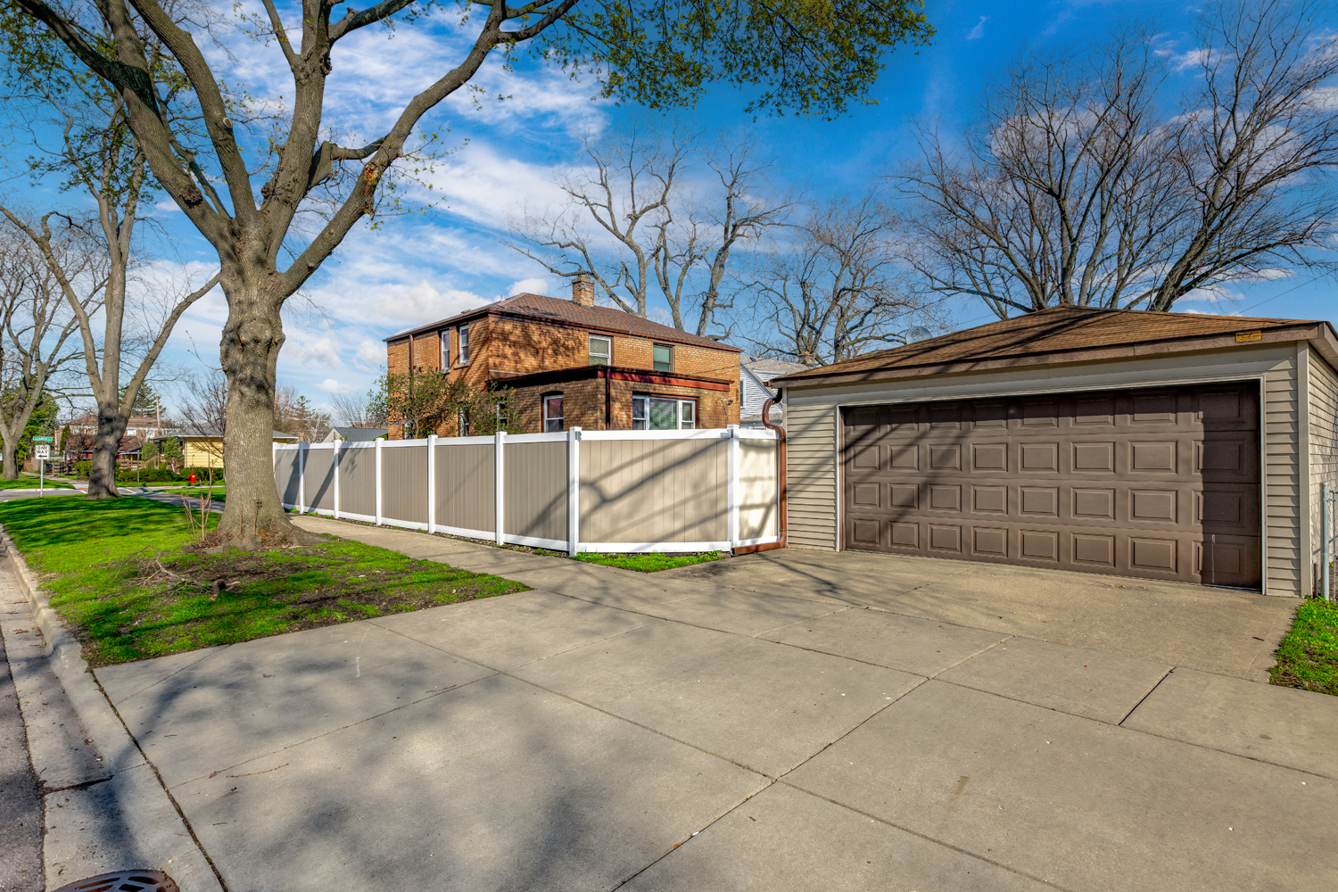 1693 Linden Street, Des Plaines, IL 60018