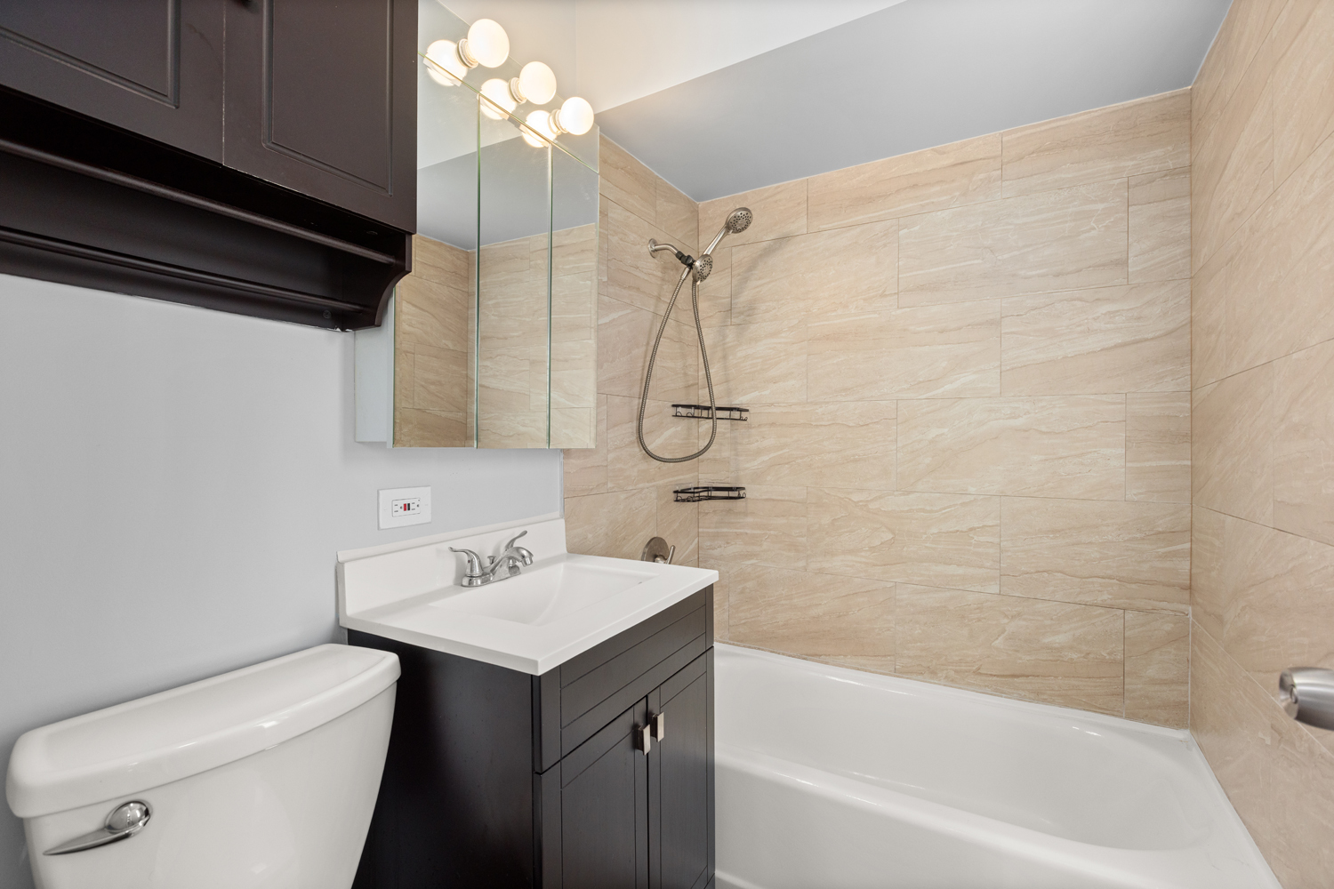 1693 Linden Street, Des Plaines, IL 60018